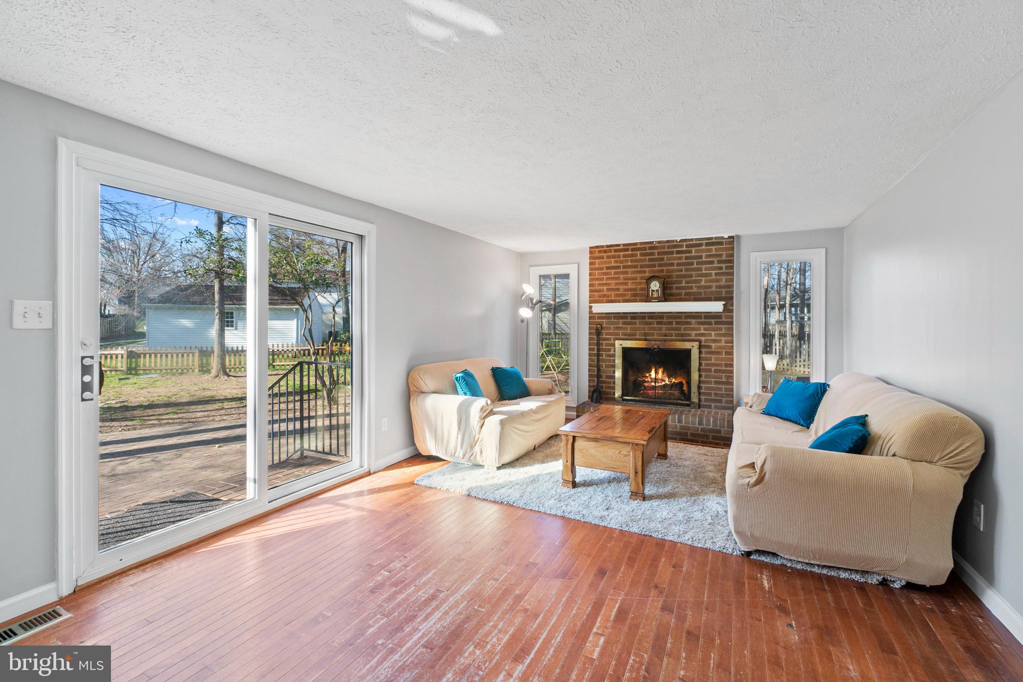 COUNTRY CLUB - Residential