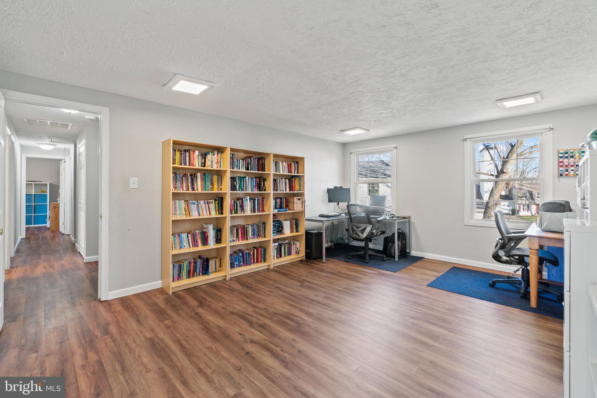 COUNTRY CLUB - Residential