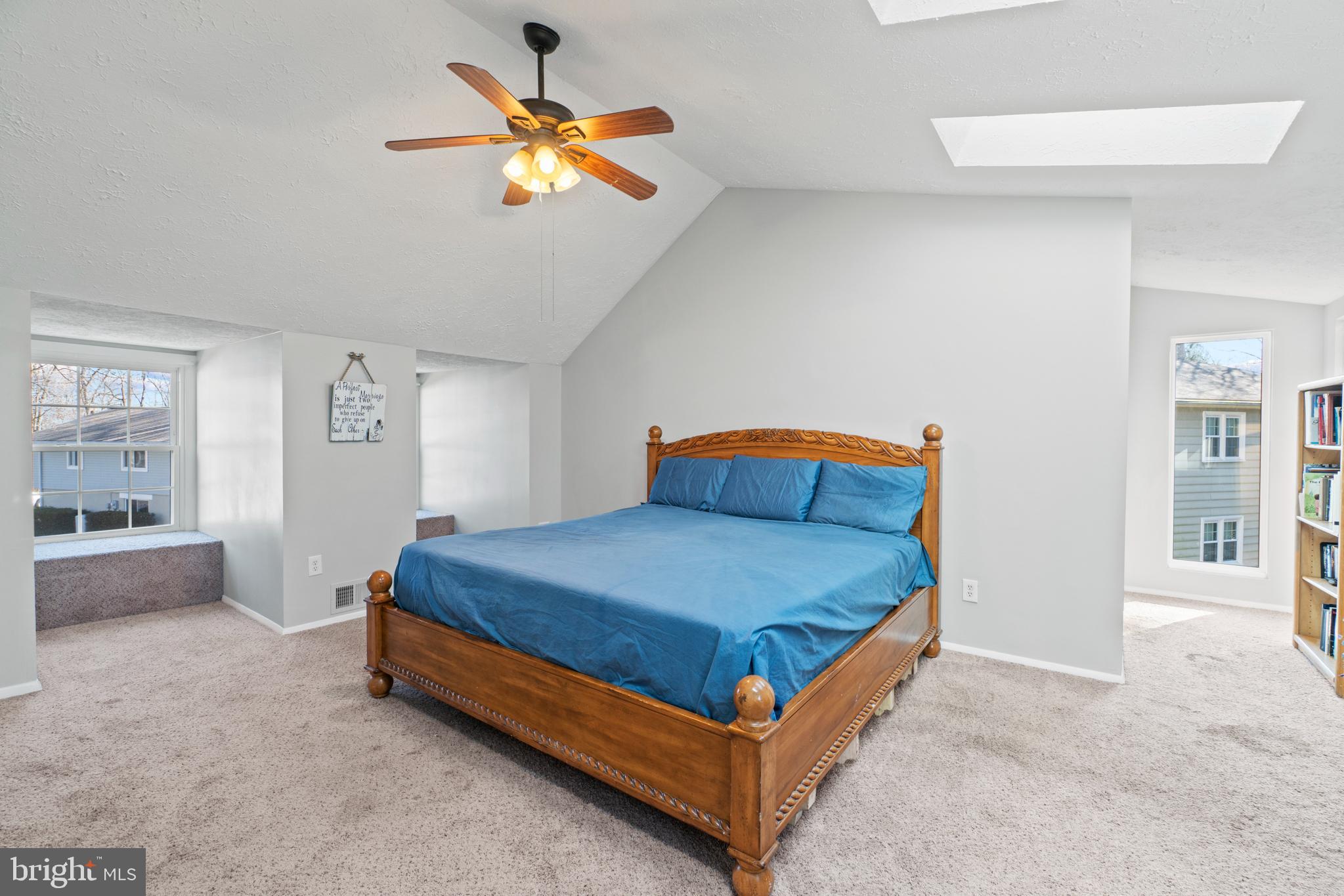 COUNTRY CLUB - Residential