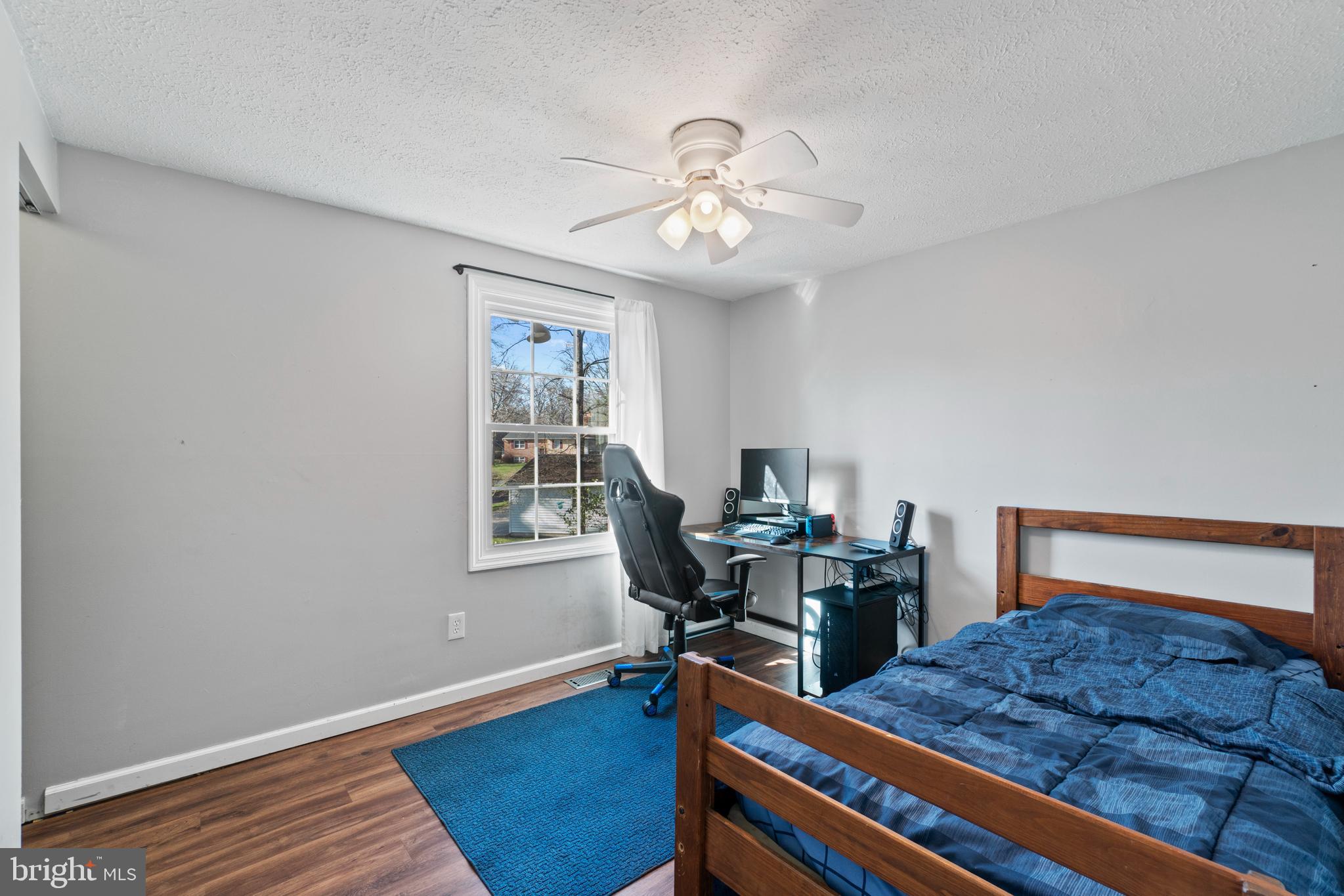 COUNTRY CLUB - Residential