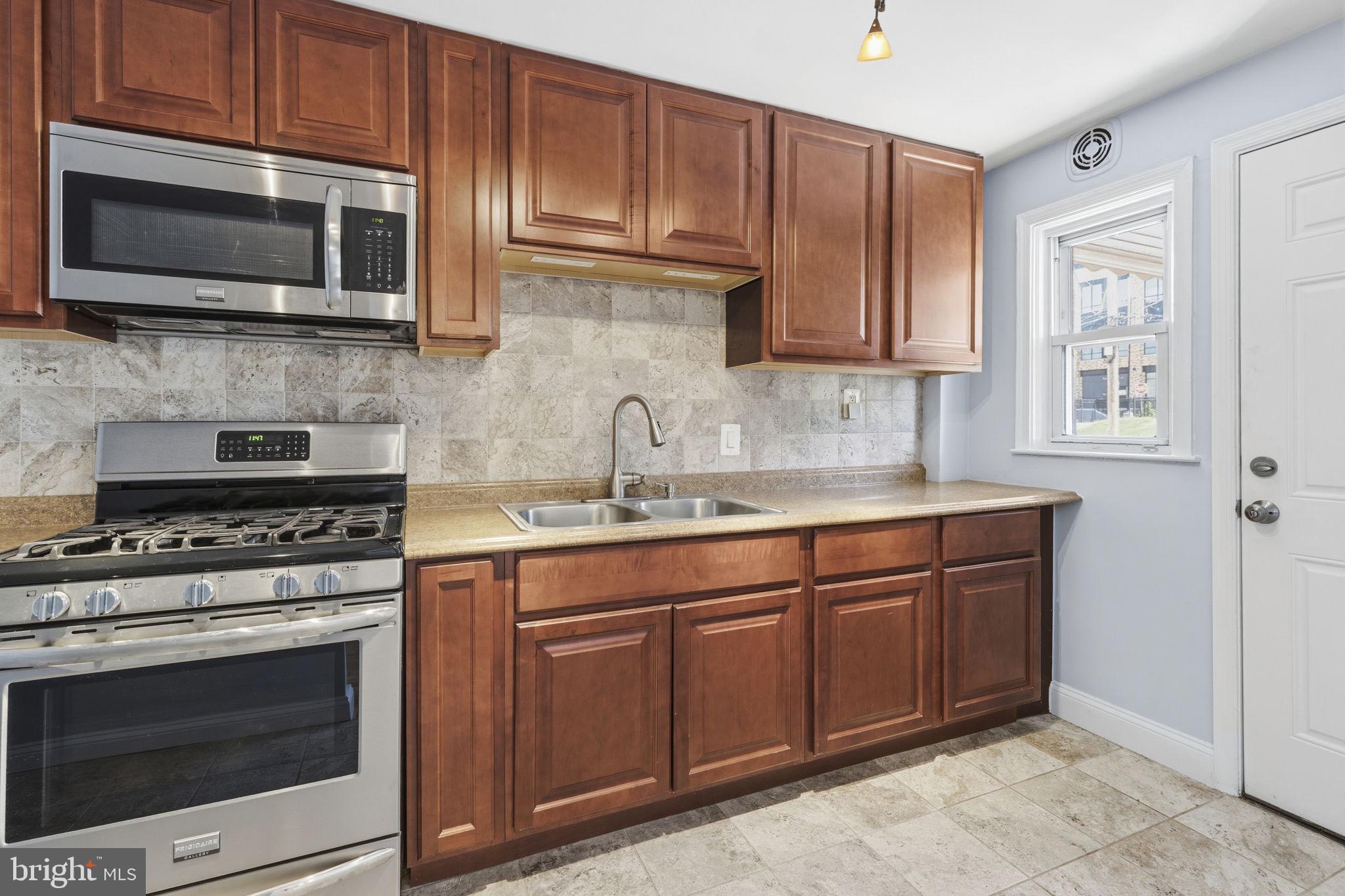 GREEKTOWN - Residential
