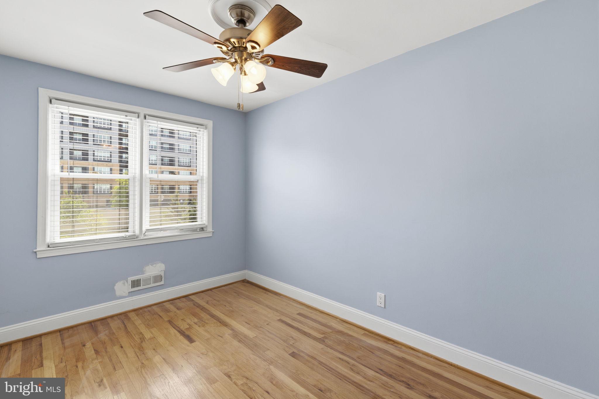 GREEKTOWN - Residential