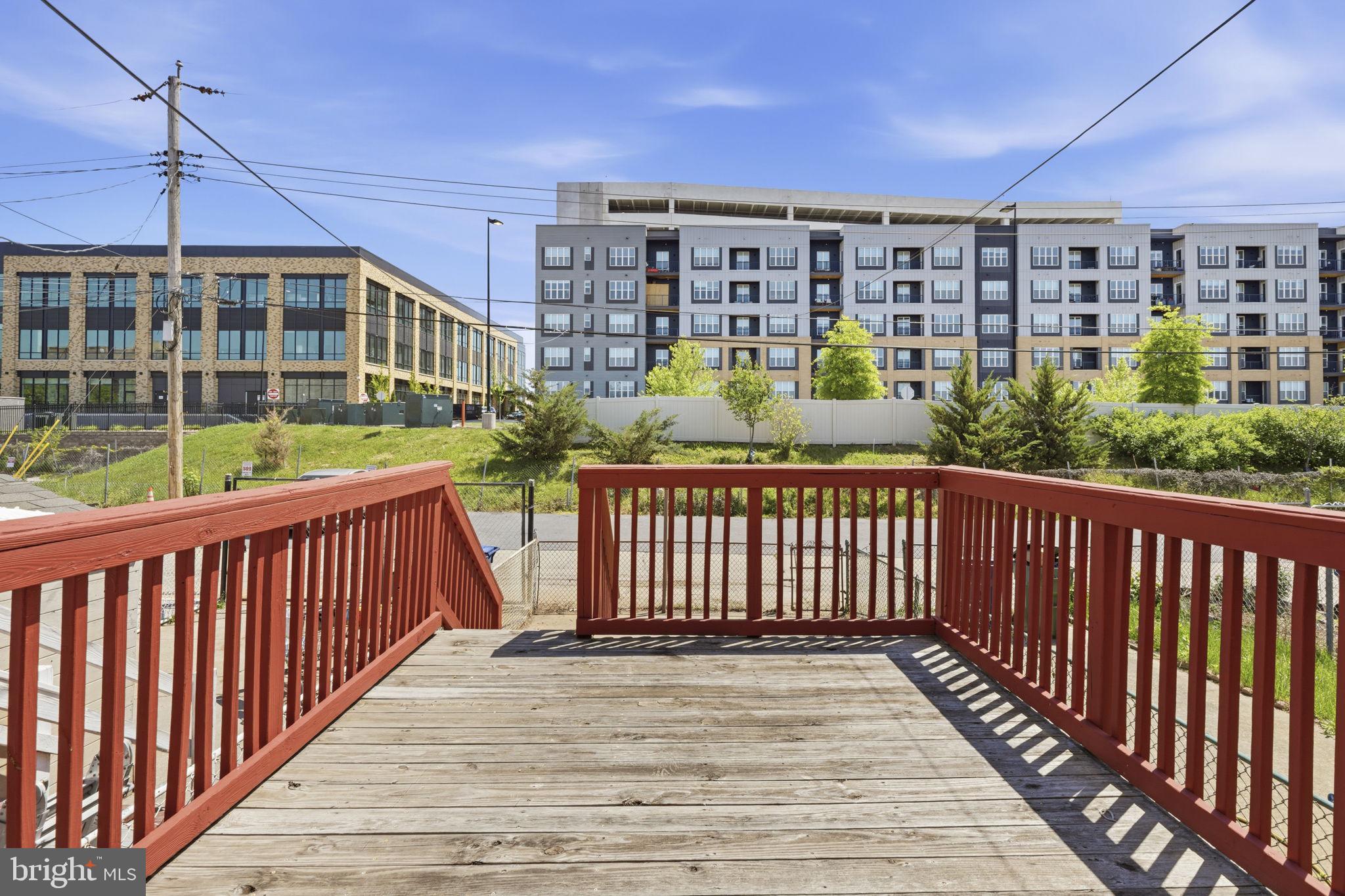 GREEKTOWN - Residential