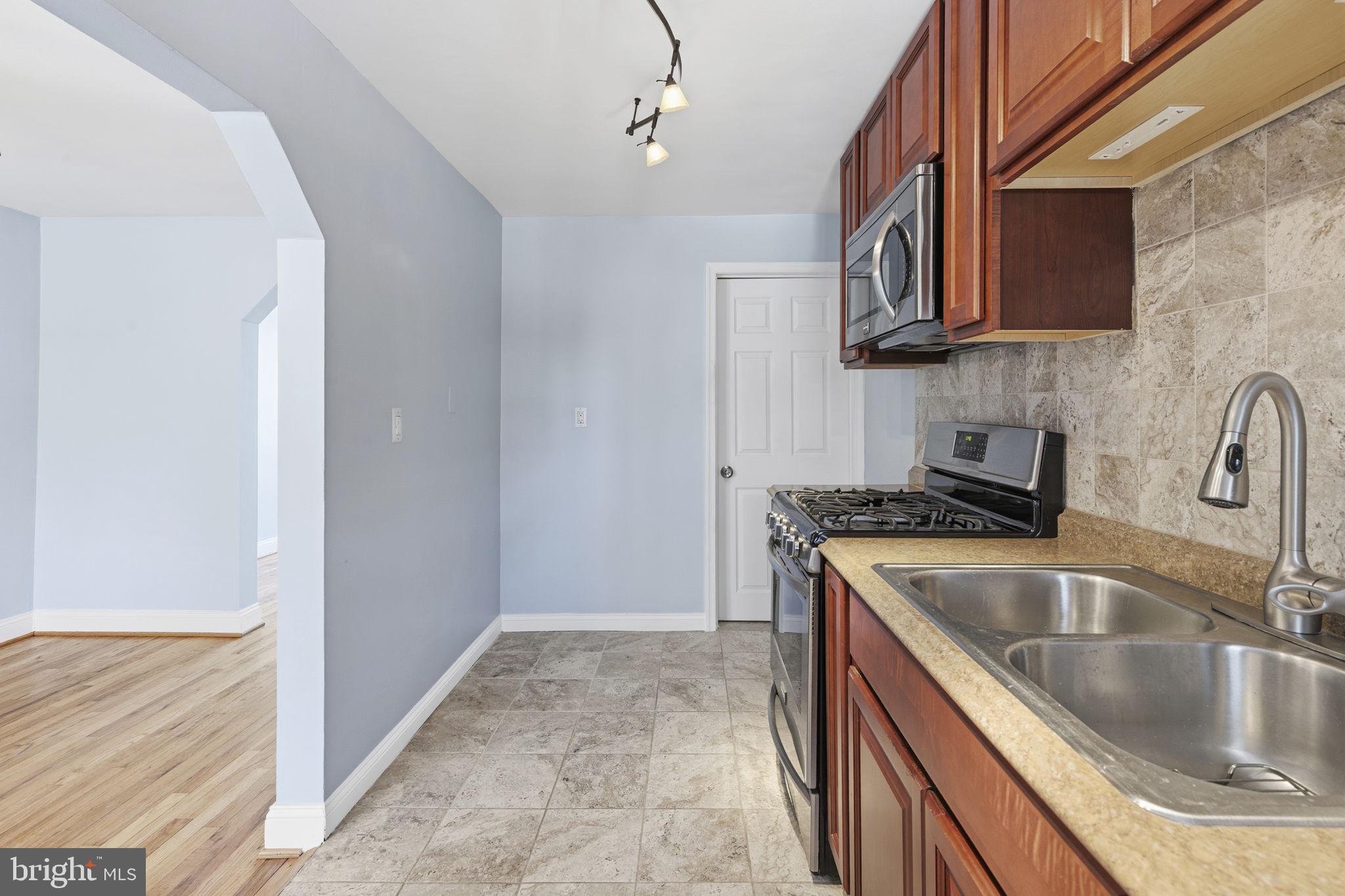GREEKTOWN - Residential