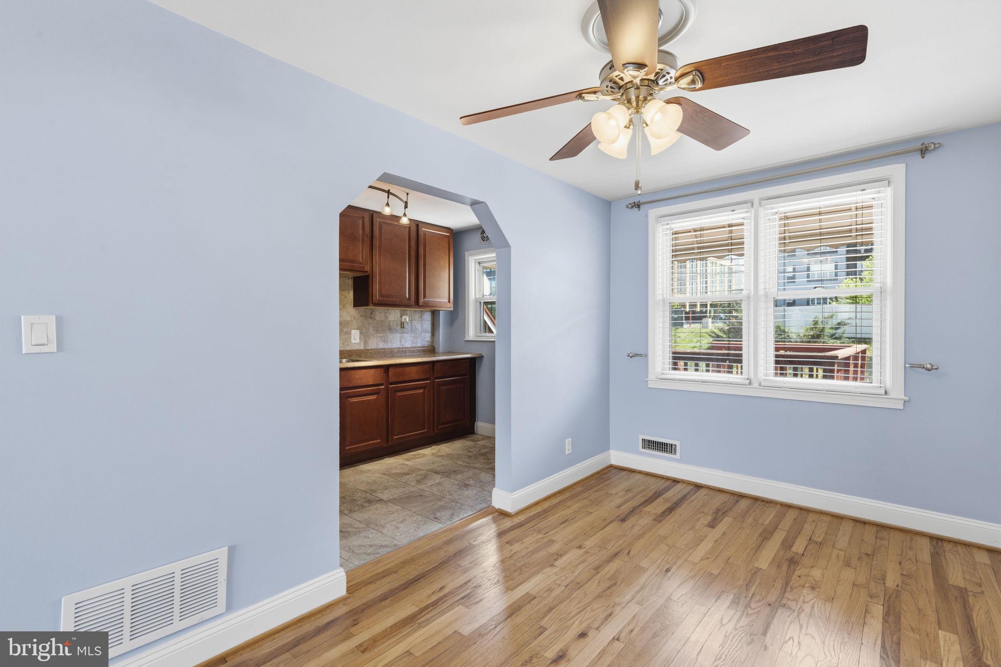 GREEKTOWN - Residential