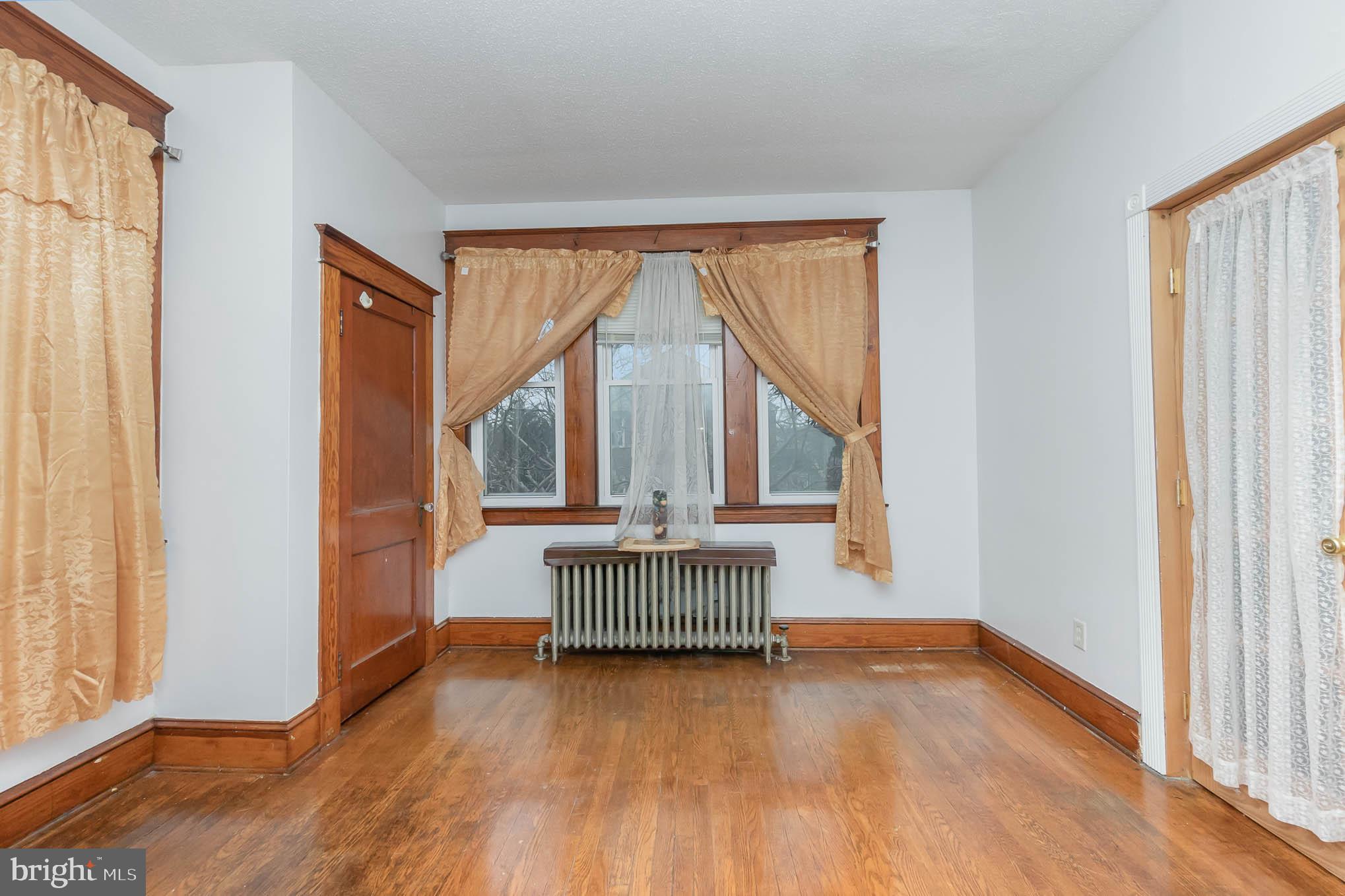 HAMILTON HEIGHTS - Residential Income