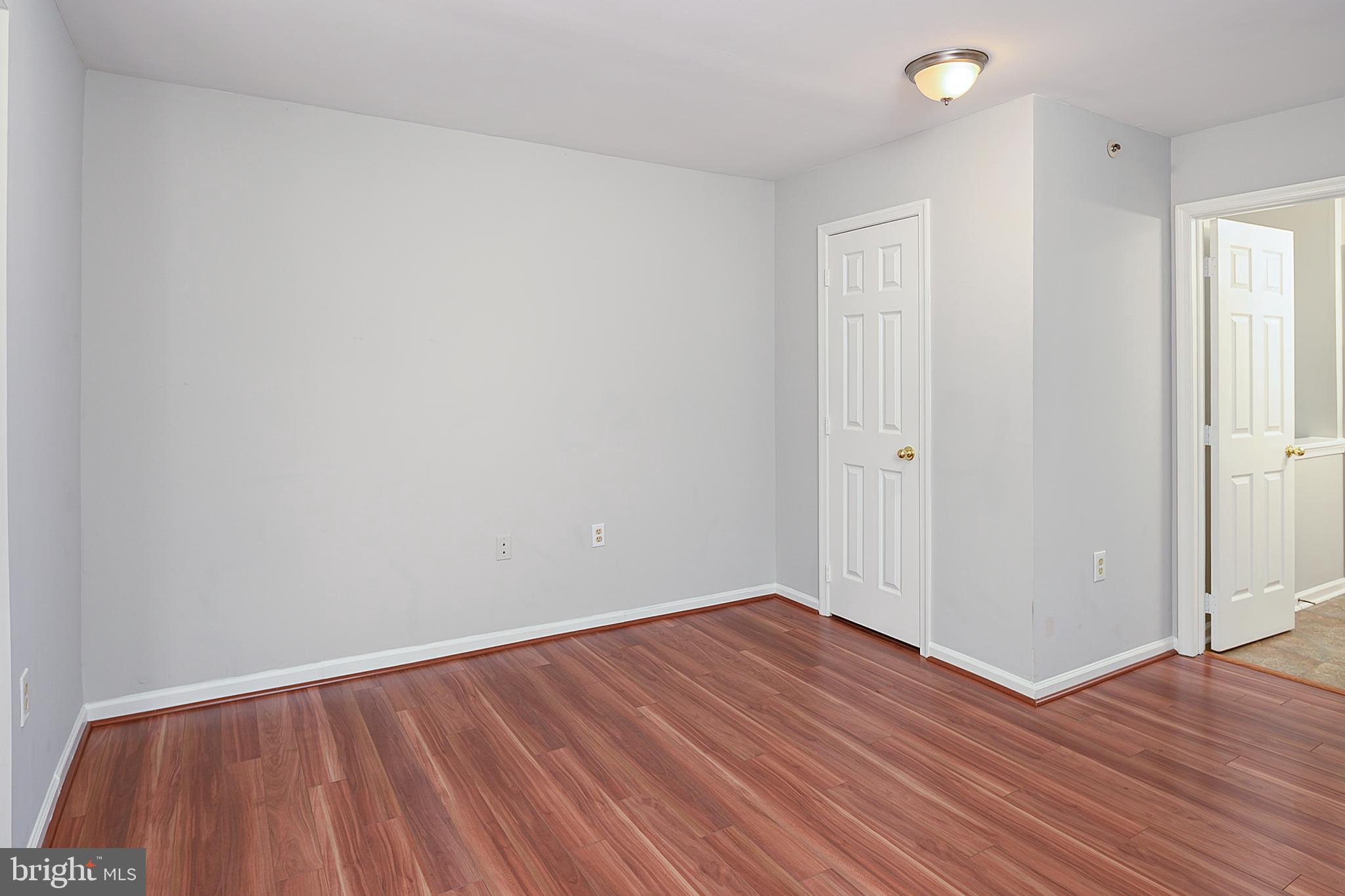 SILVERBROOK FARMS - Residential