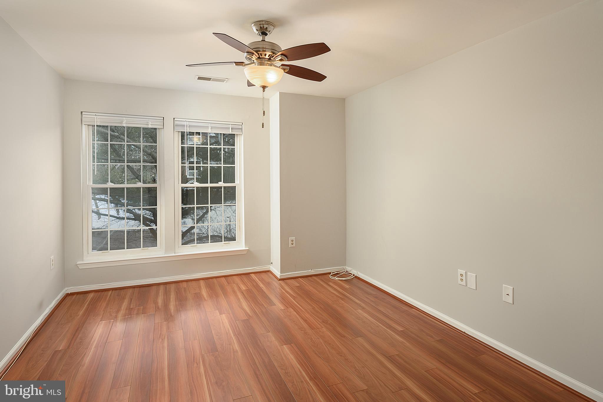 SILVERBROOK FARMS - Residential