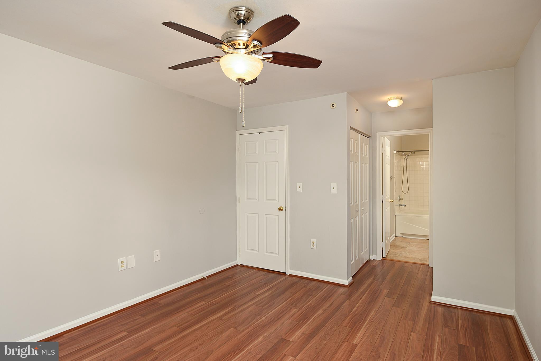 SILVERBROOK FARMS - Residential