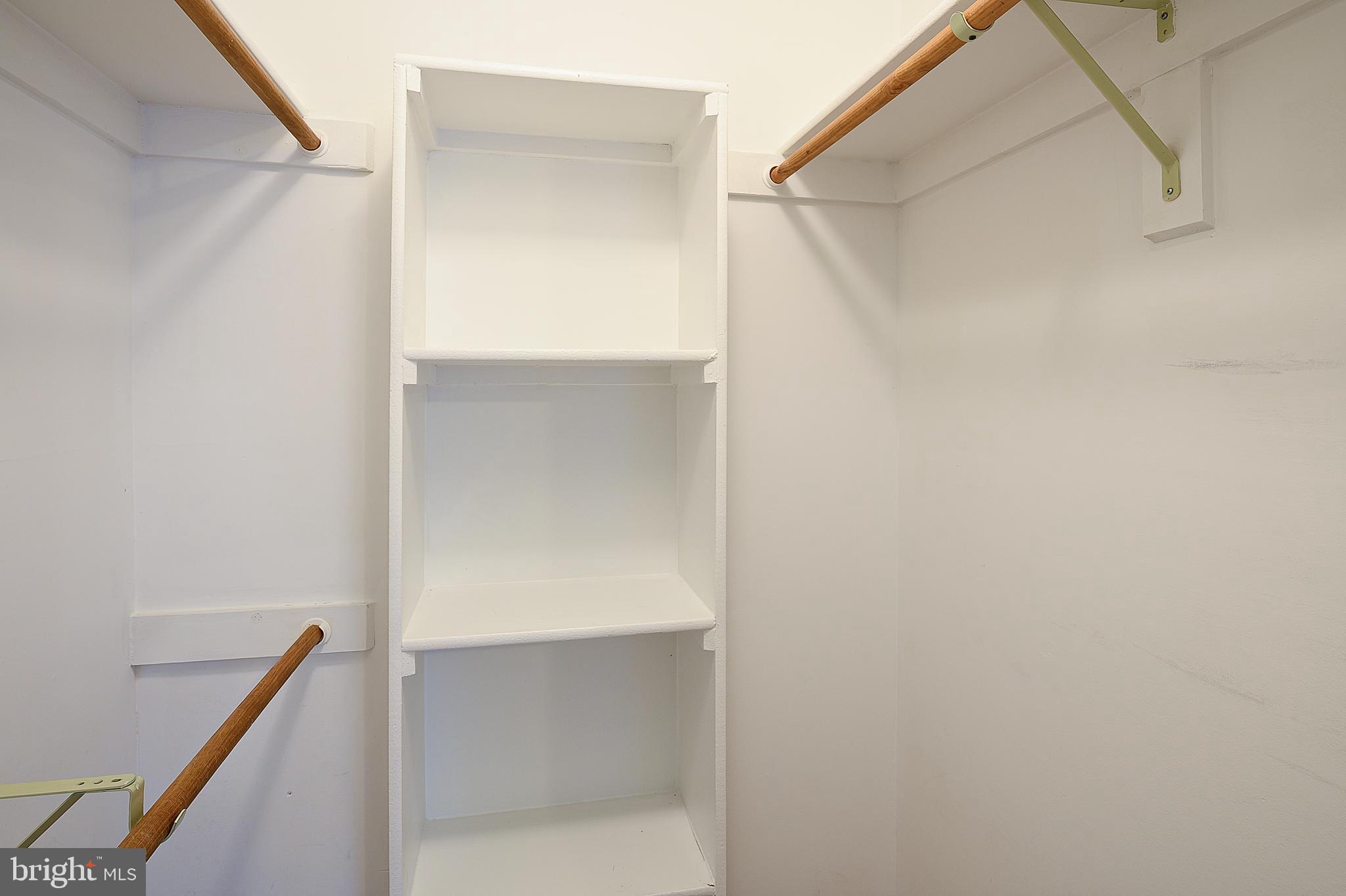 SILVERBROOK FARMS - Residential