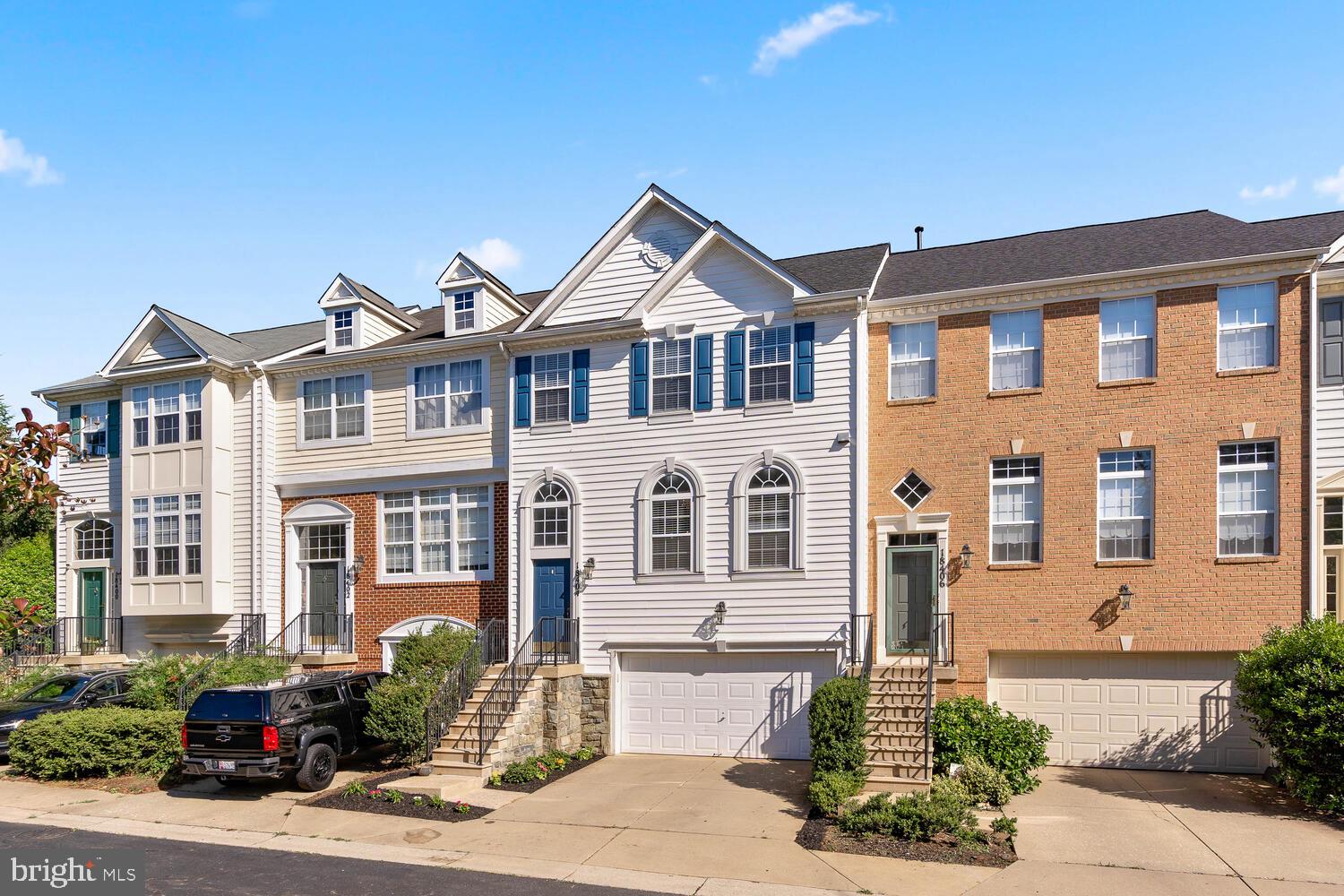 BARNSLEY MANOR ESTATES - Residential Lease