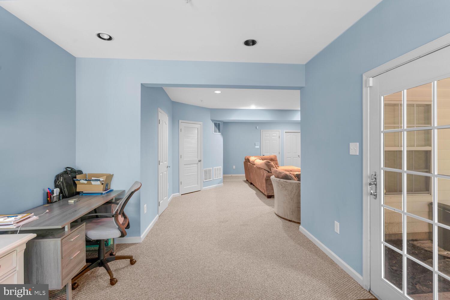 BARNSLEY MANOR ESTATES - Residential Lease