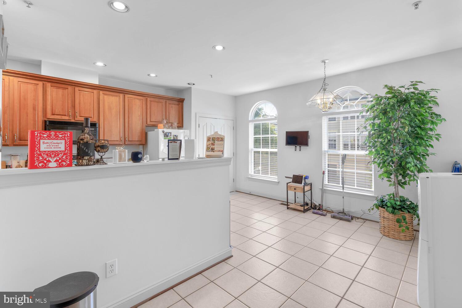 BARNSLEY MANOR ESTATES - Residential Lease