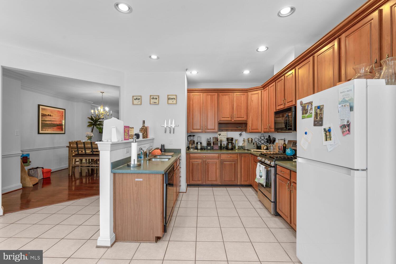 BARNSLEY MANOR ESTATES - Residential Lease