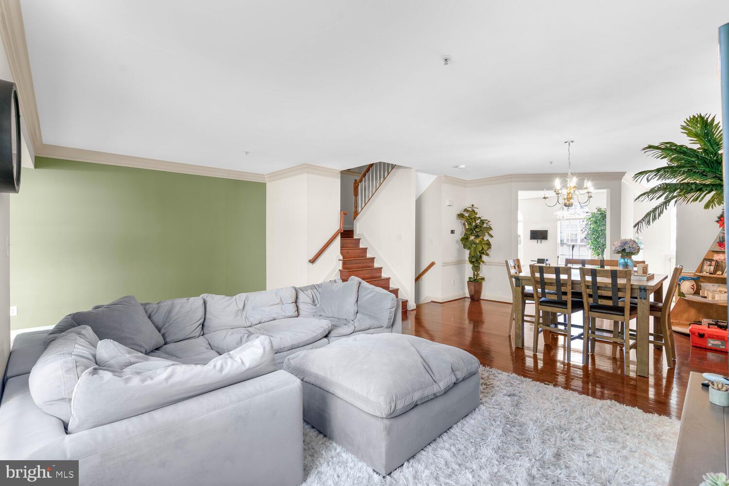 BARNSLEY MANOR ESTATES - Residential Lease