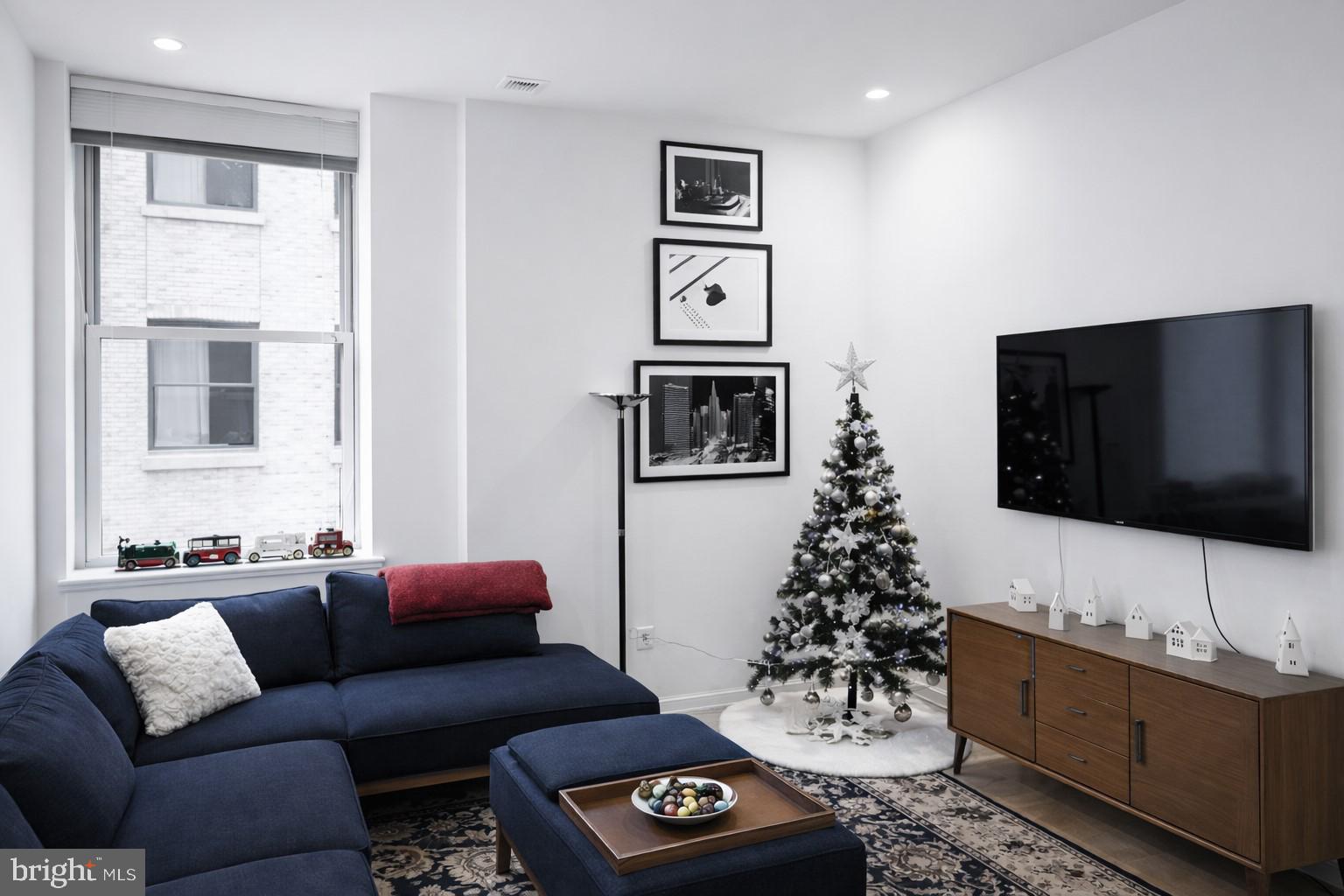 1600 ARCH STREET 1602