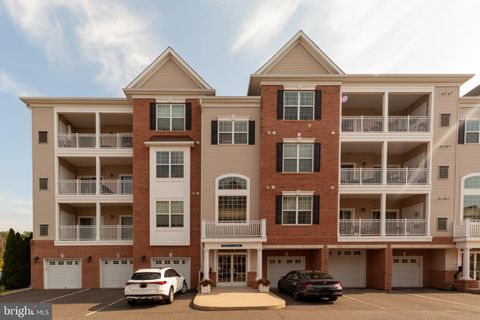 Condo For Sale - 4514 Champions Run #4514<br/> CHERRY HILL, NJ 08002