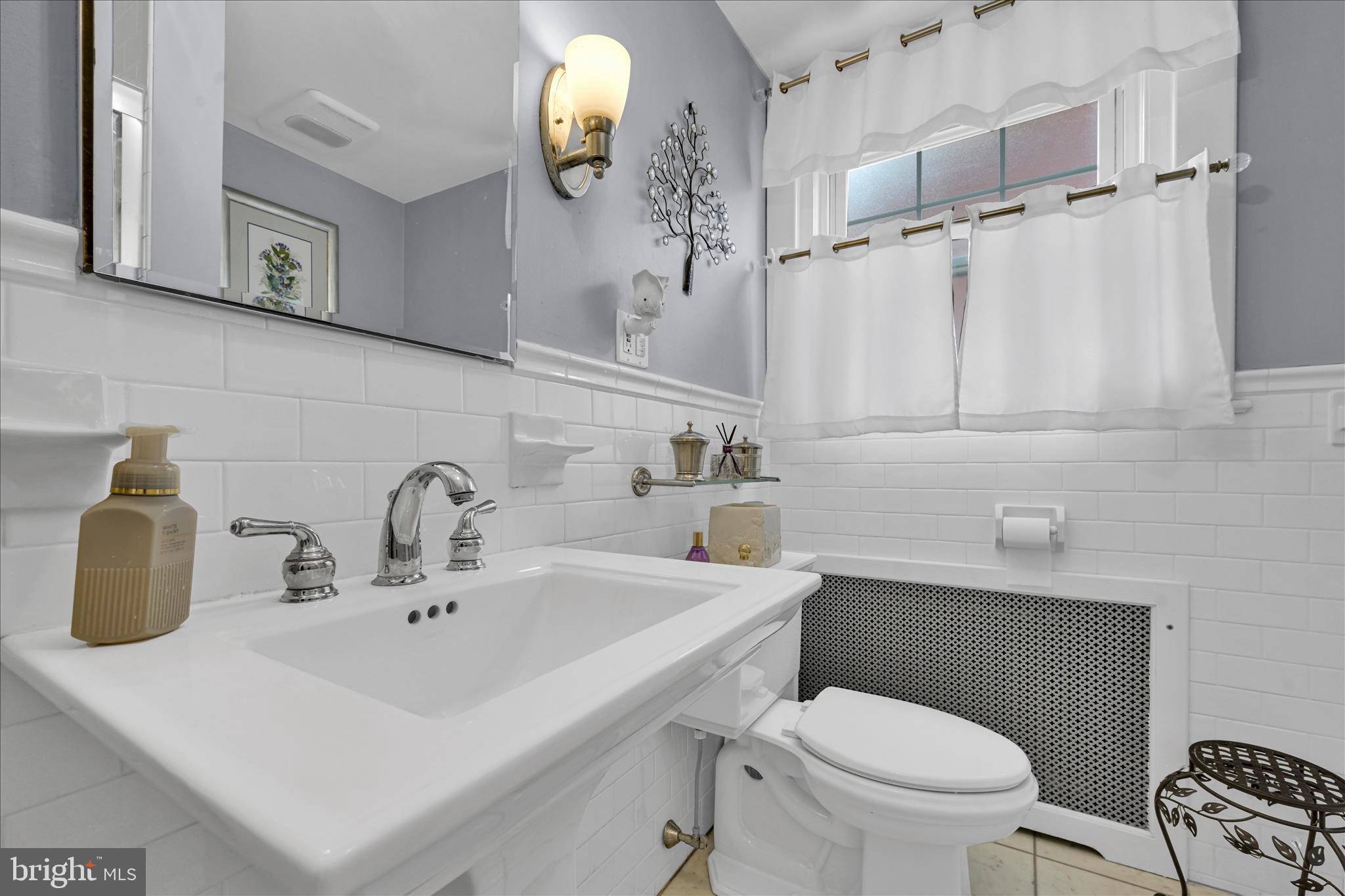 MAHANTONGO STREET - Residential