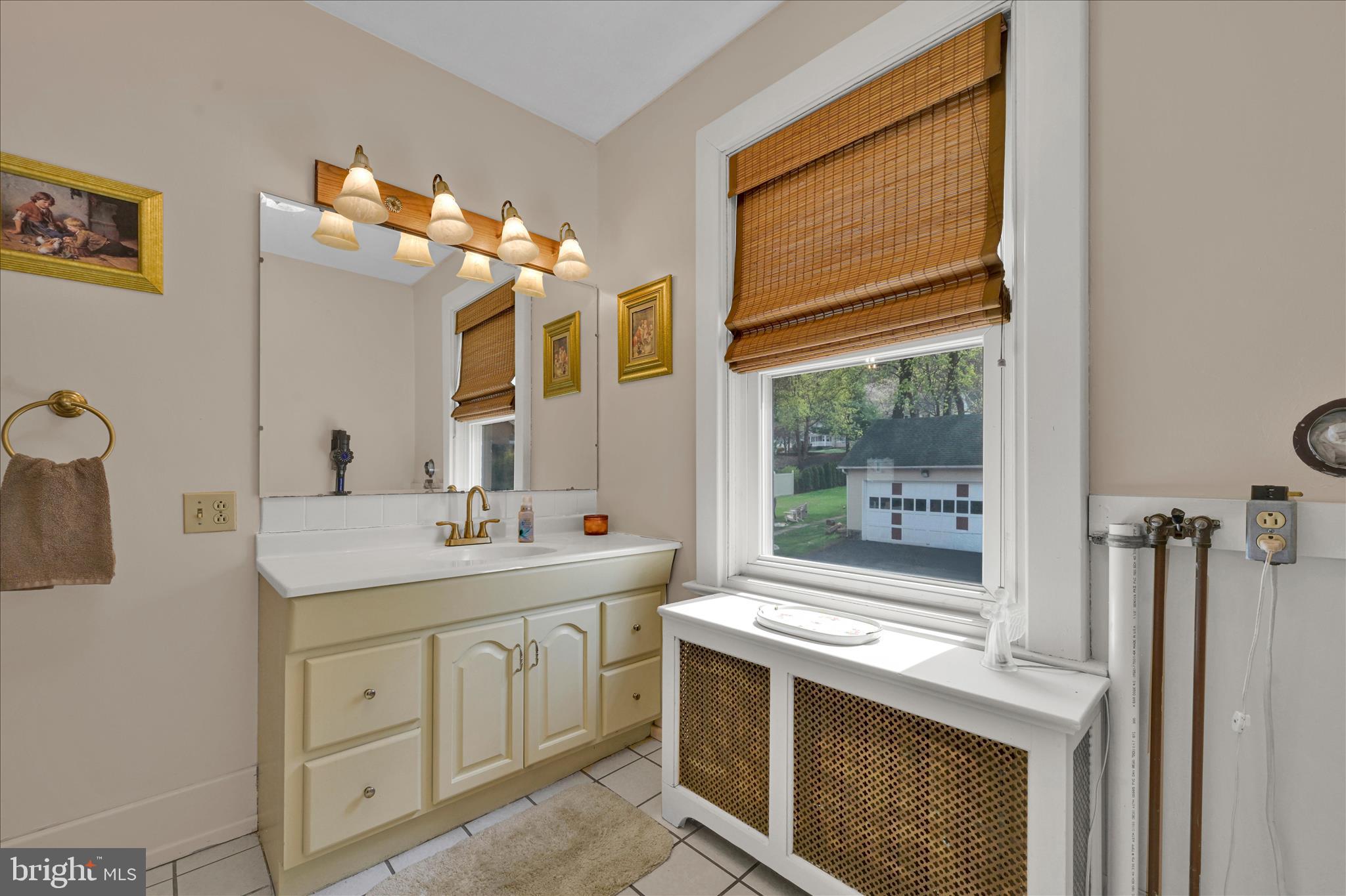 MAHANTONGO STREET - Residential