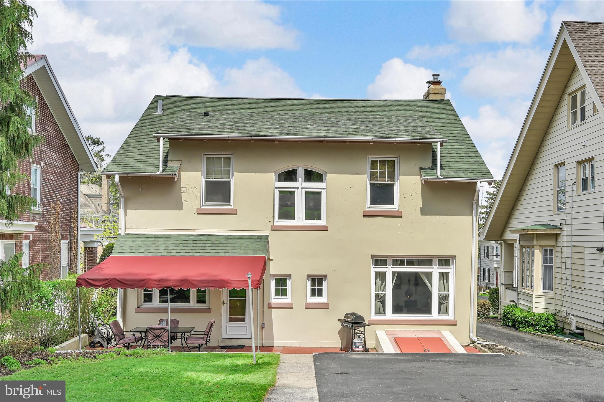 MAHANTONGO STREET - Residential