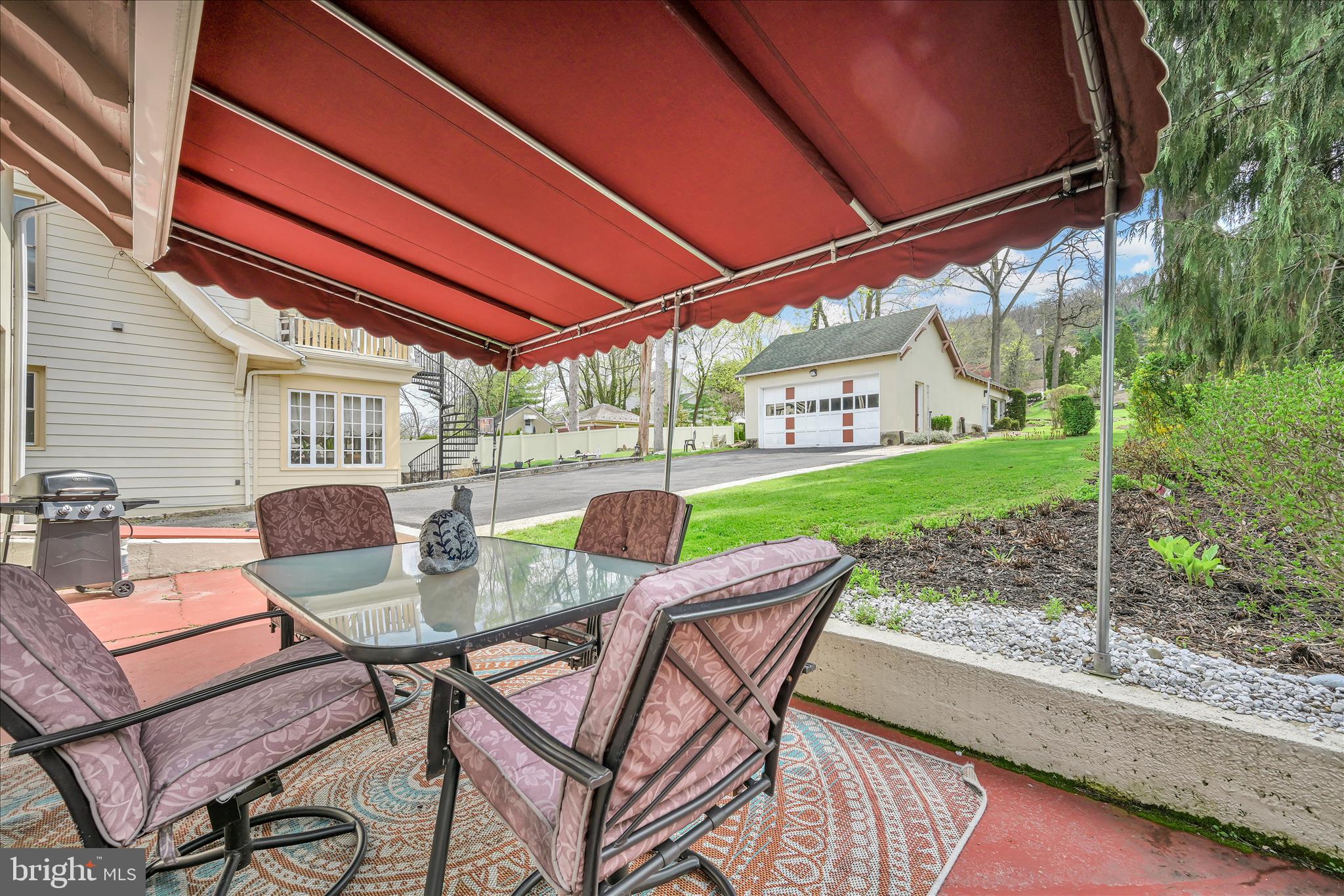 MAHANTONGO STREET - Residential