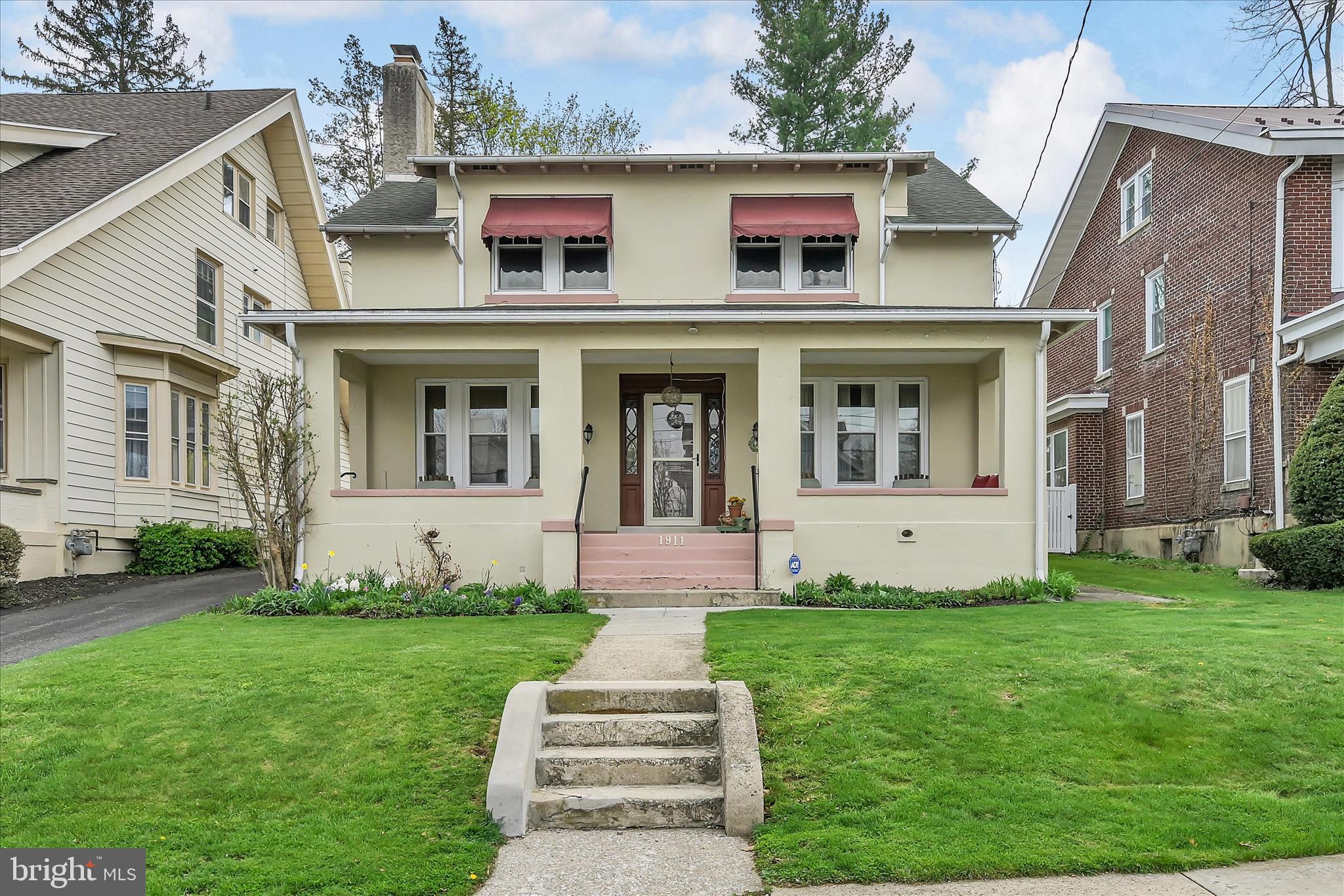 1911 MAHANTONGO STREET
