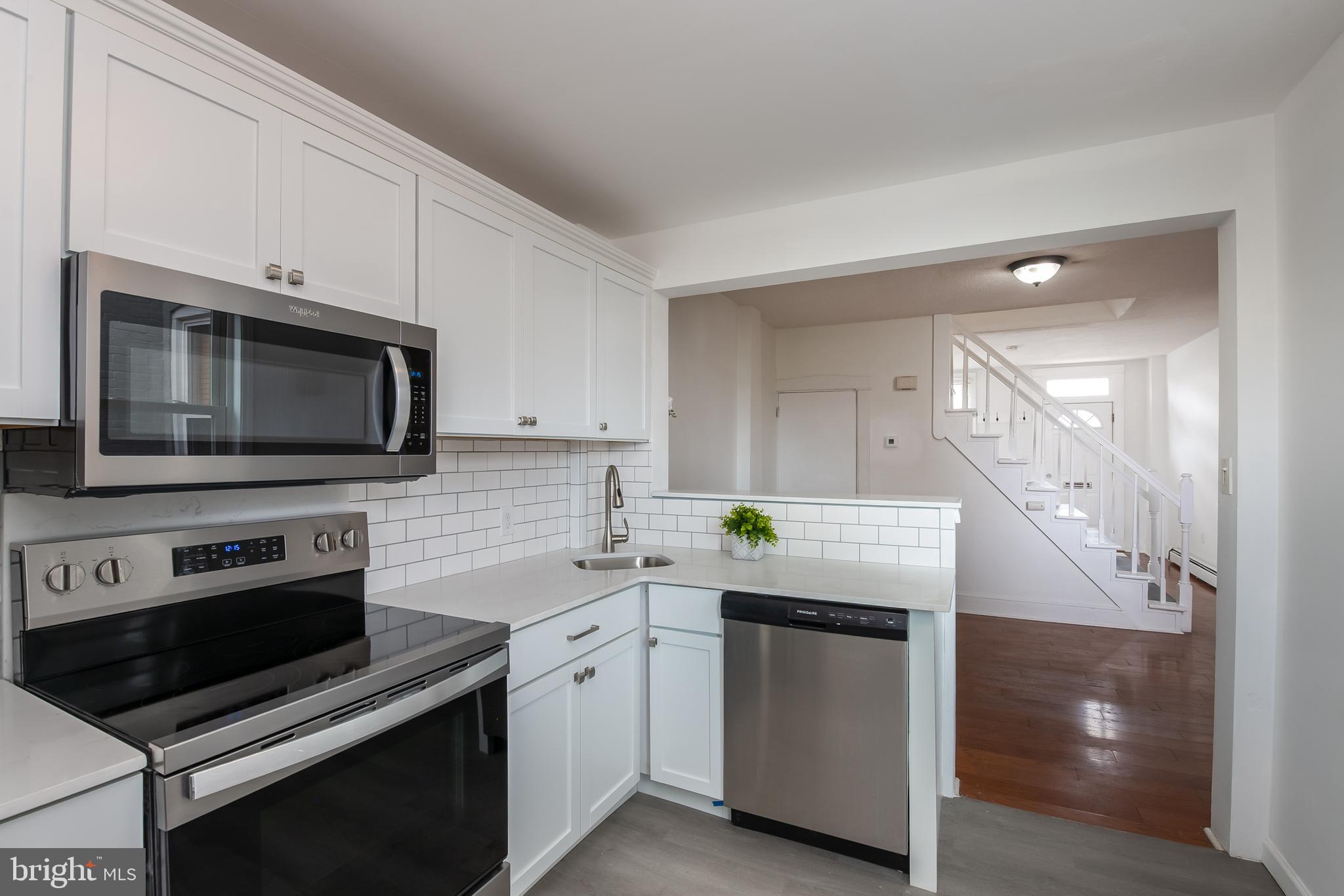 CHESTNUT HILL - Residential