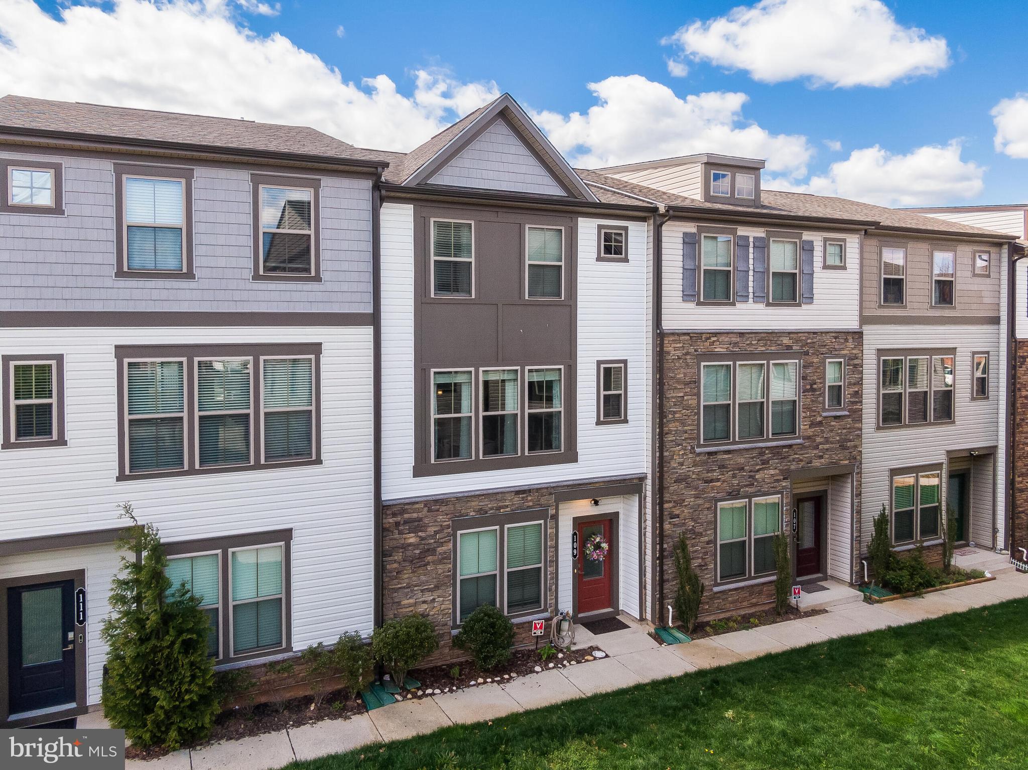 109 TOLOCKA TERRACE NE