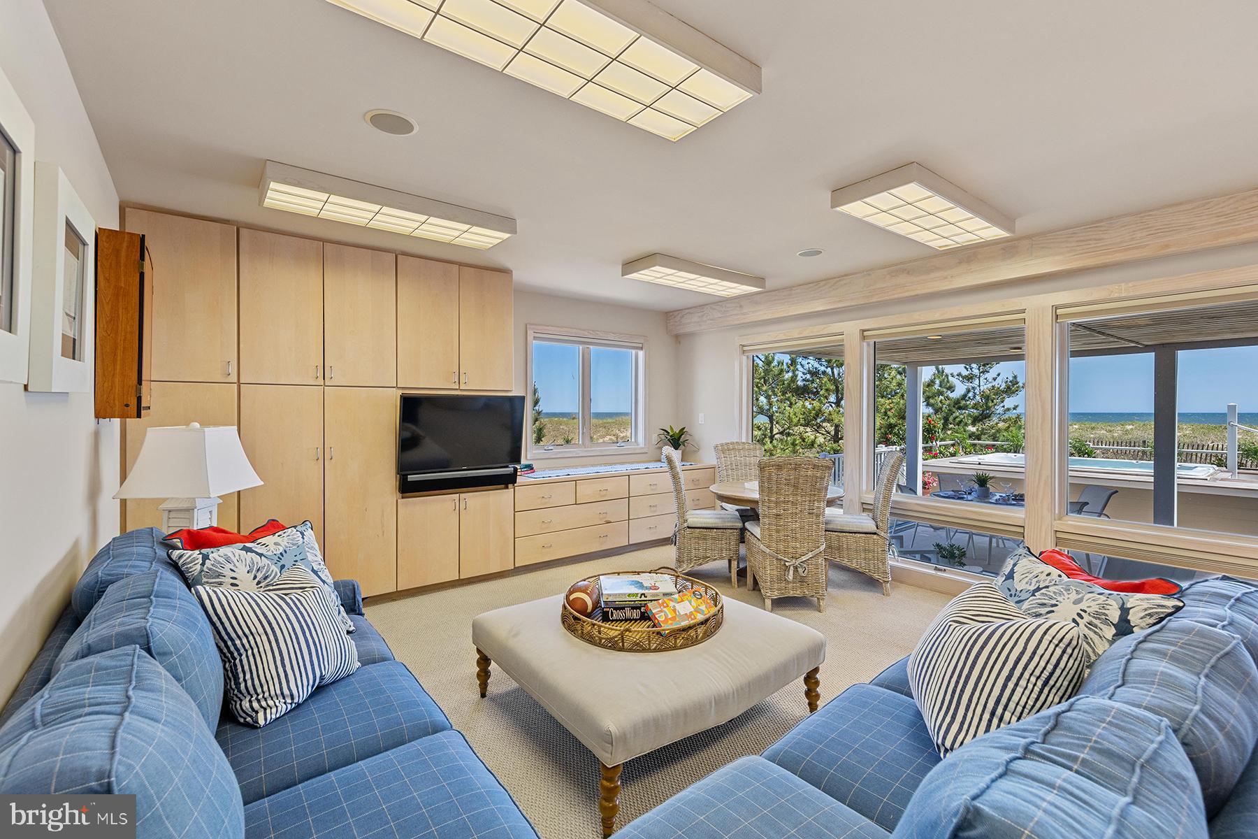 CURVES - Residential