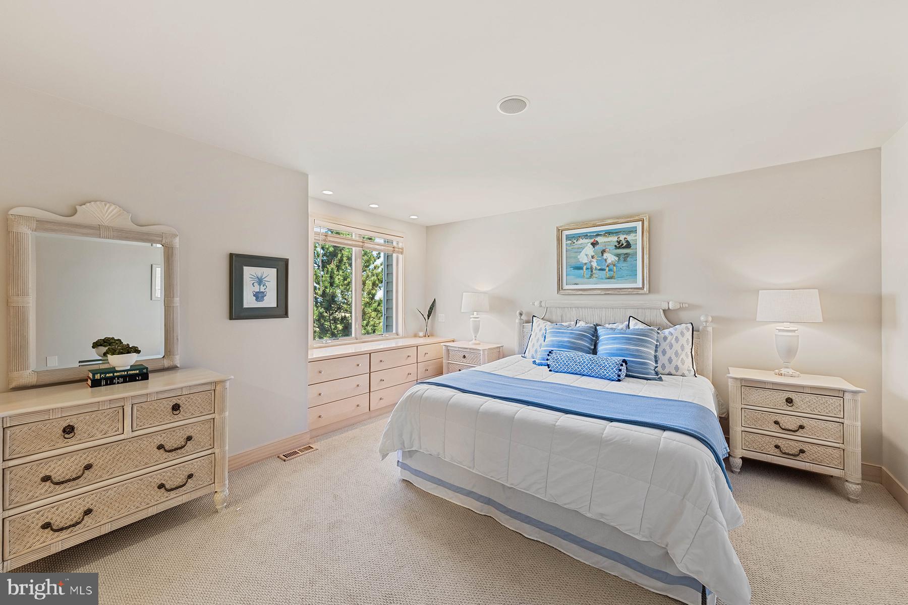 CURVES - Residential