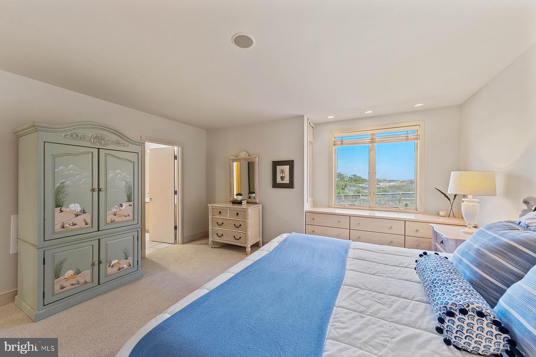 CURVES - Residential