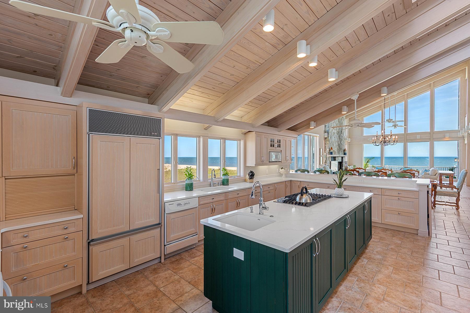 CURVES - Residential