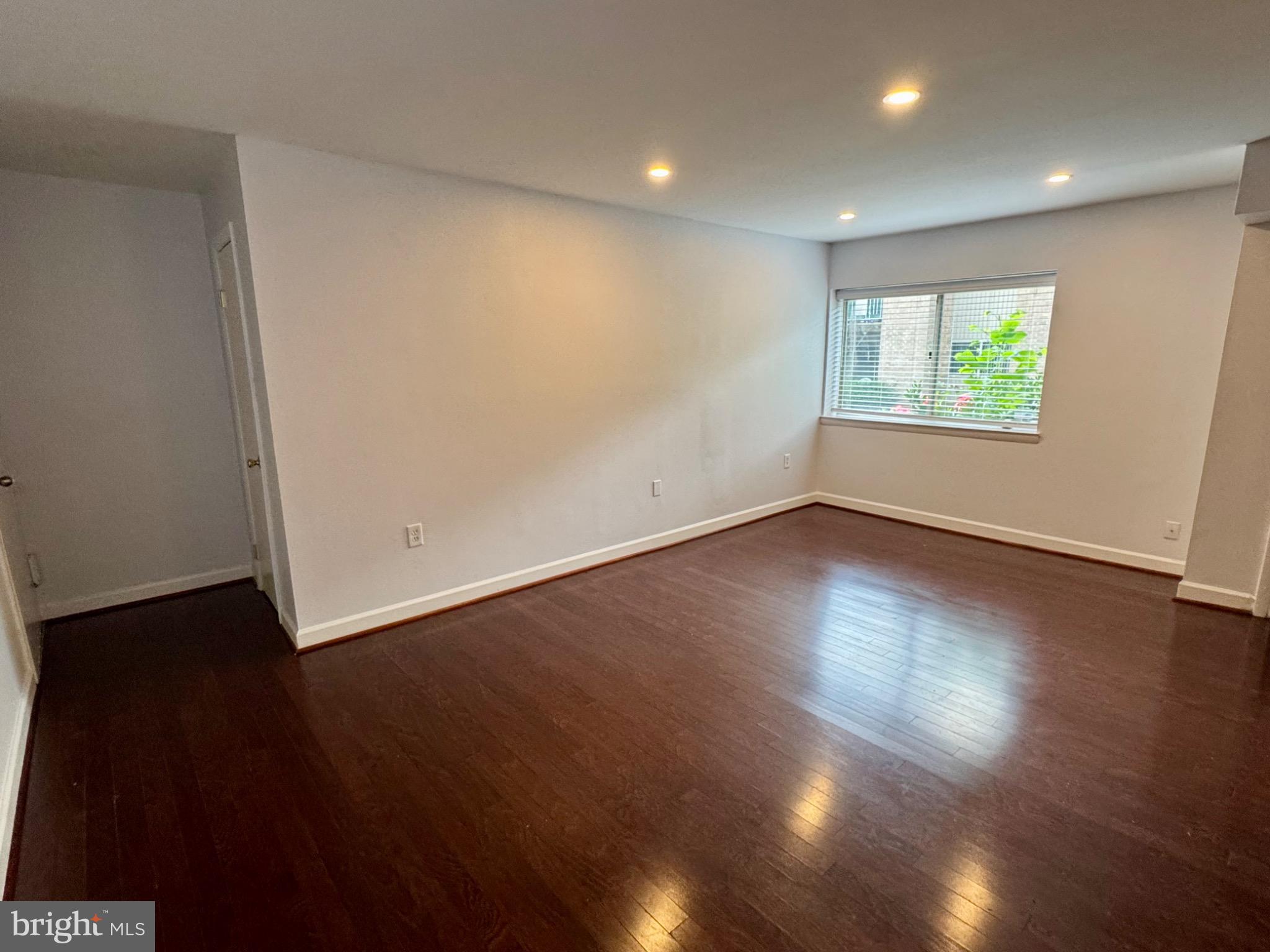 BETHESDA PARK - Residential Lease