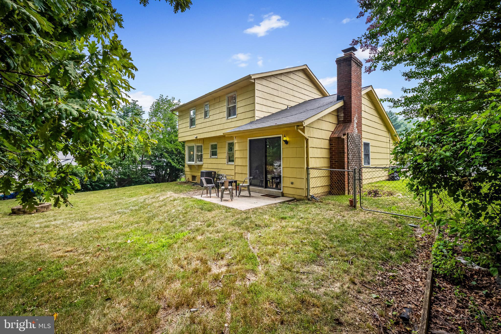 1420 LINCOLN WOODS