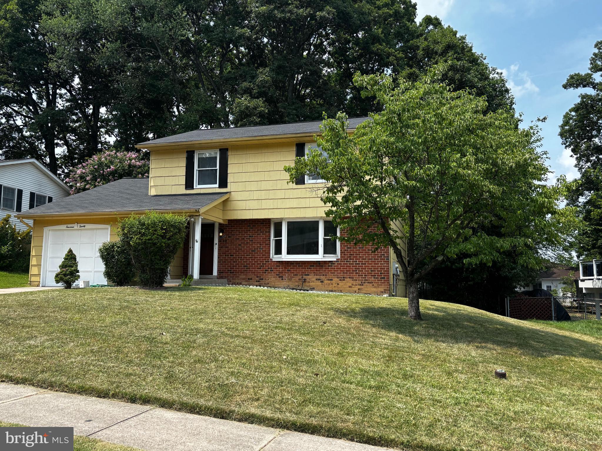 1420 LINCOLN WOODS