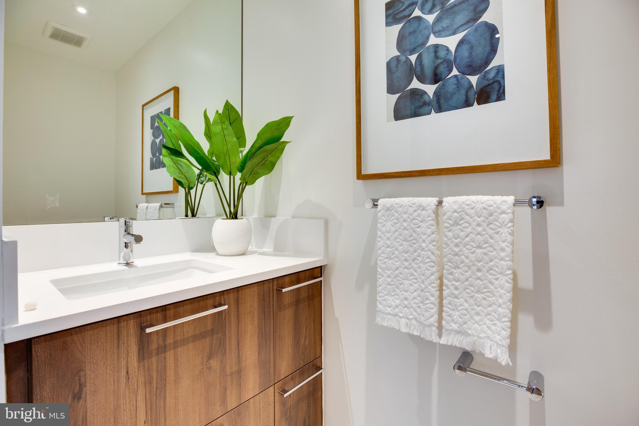 TYSONS CORNER - Residential