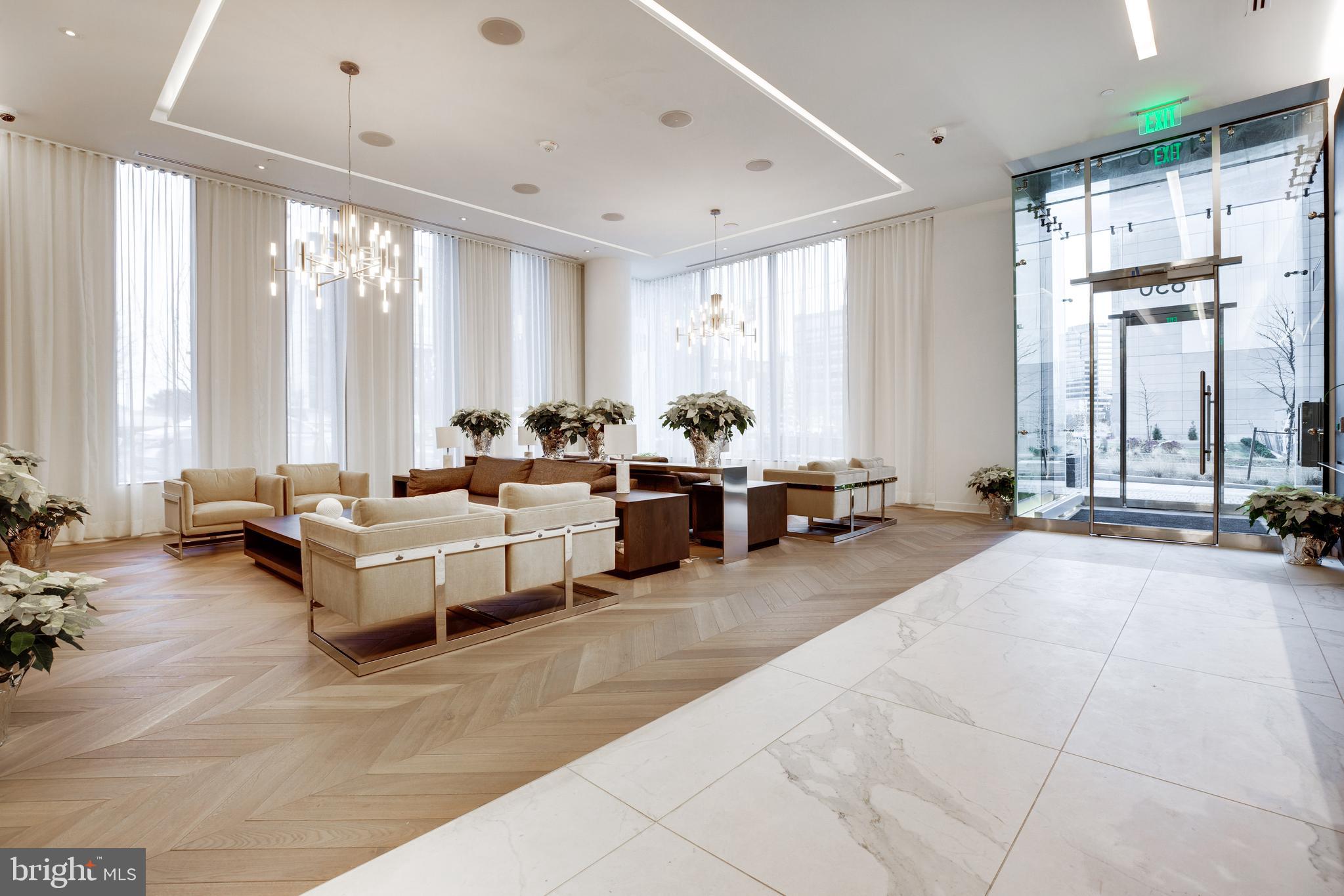 TYSONS CORNER - Residential