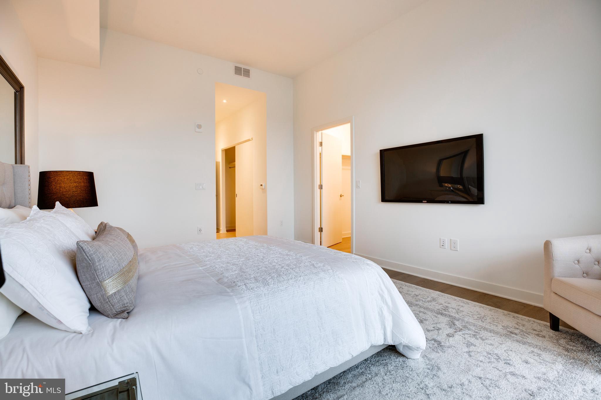 TYSONS CORNER - Residential