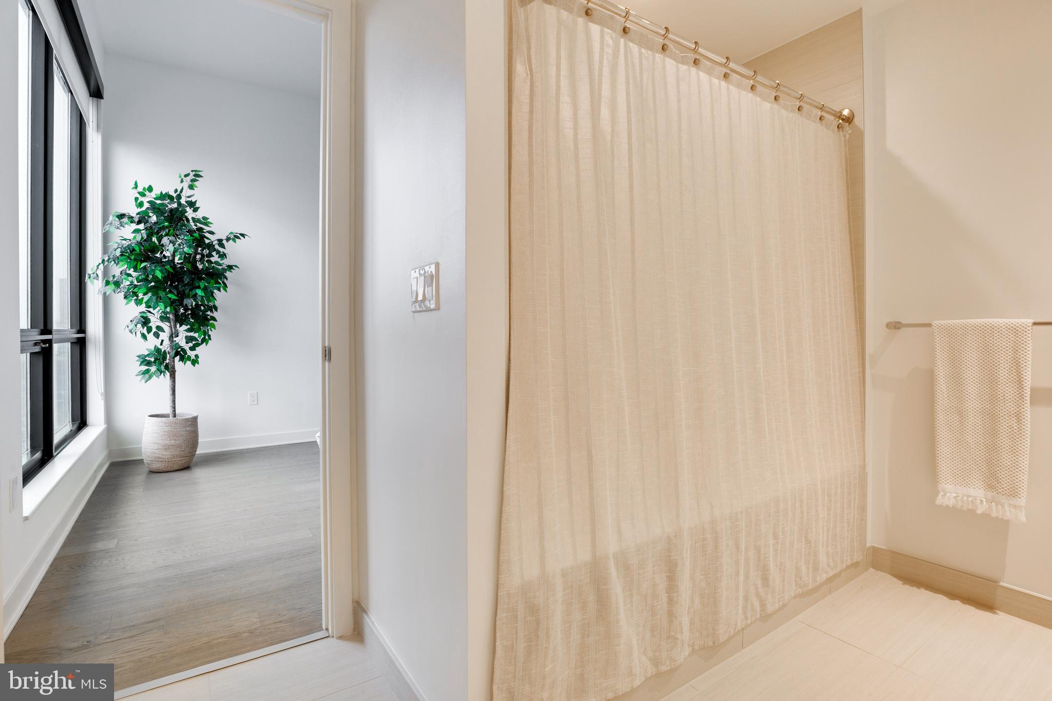 TYSONS CORNER - Residential