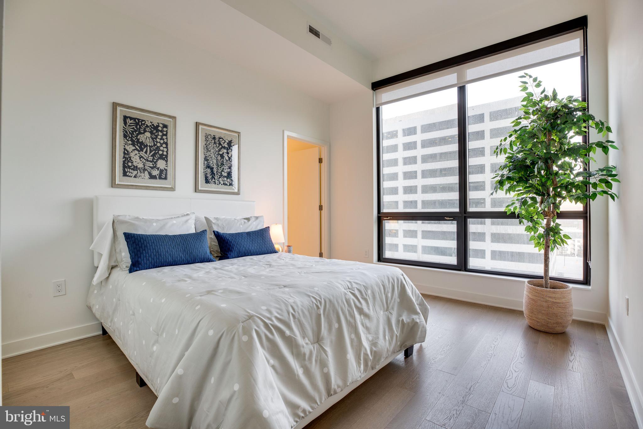 TYSONS CORNER - Residential