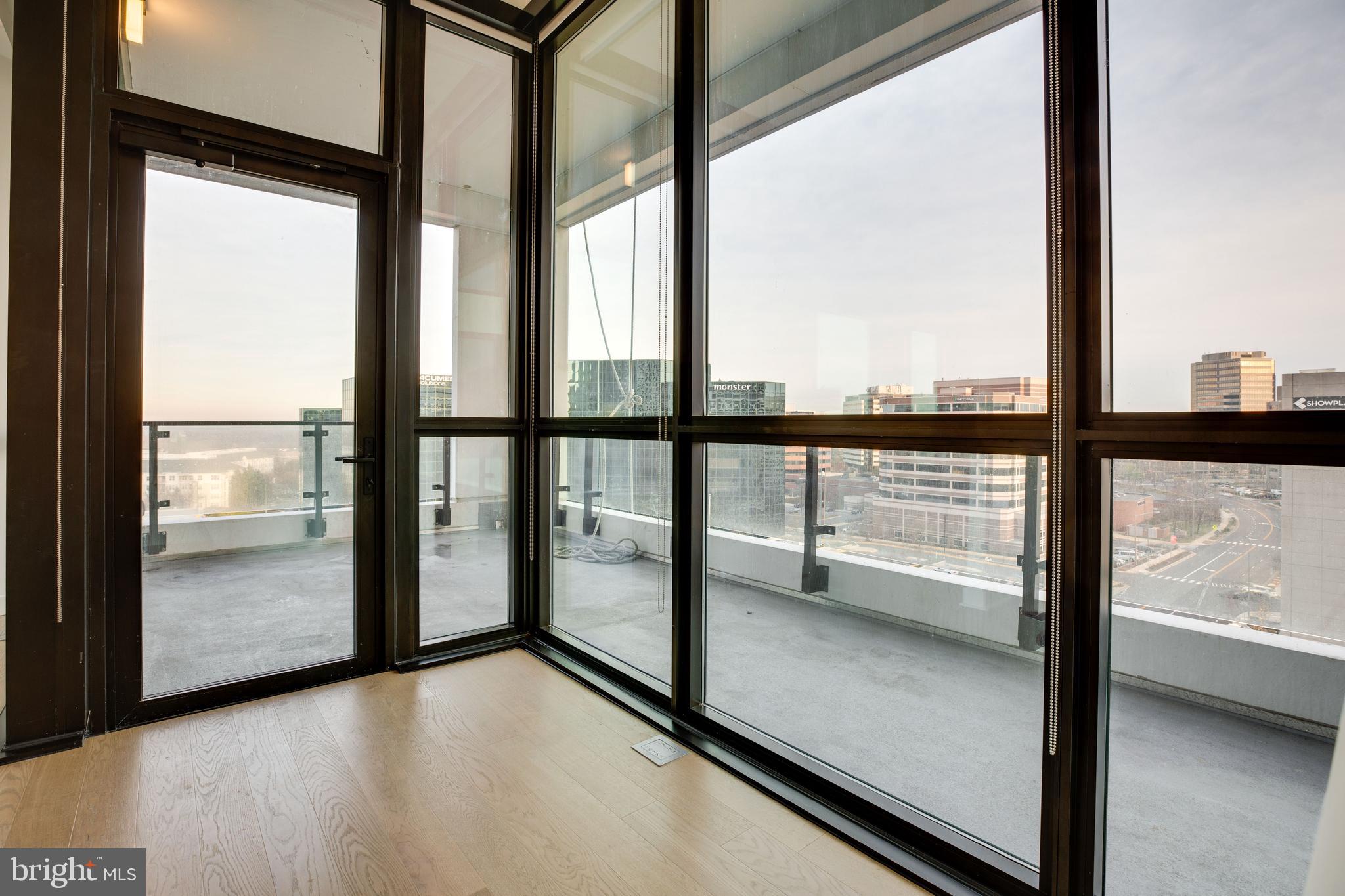 TYSONS CORNER - Residential