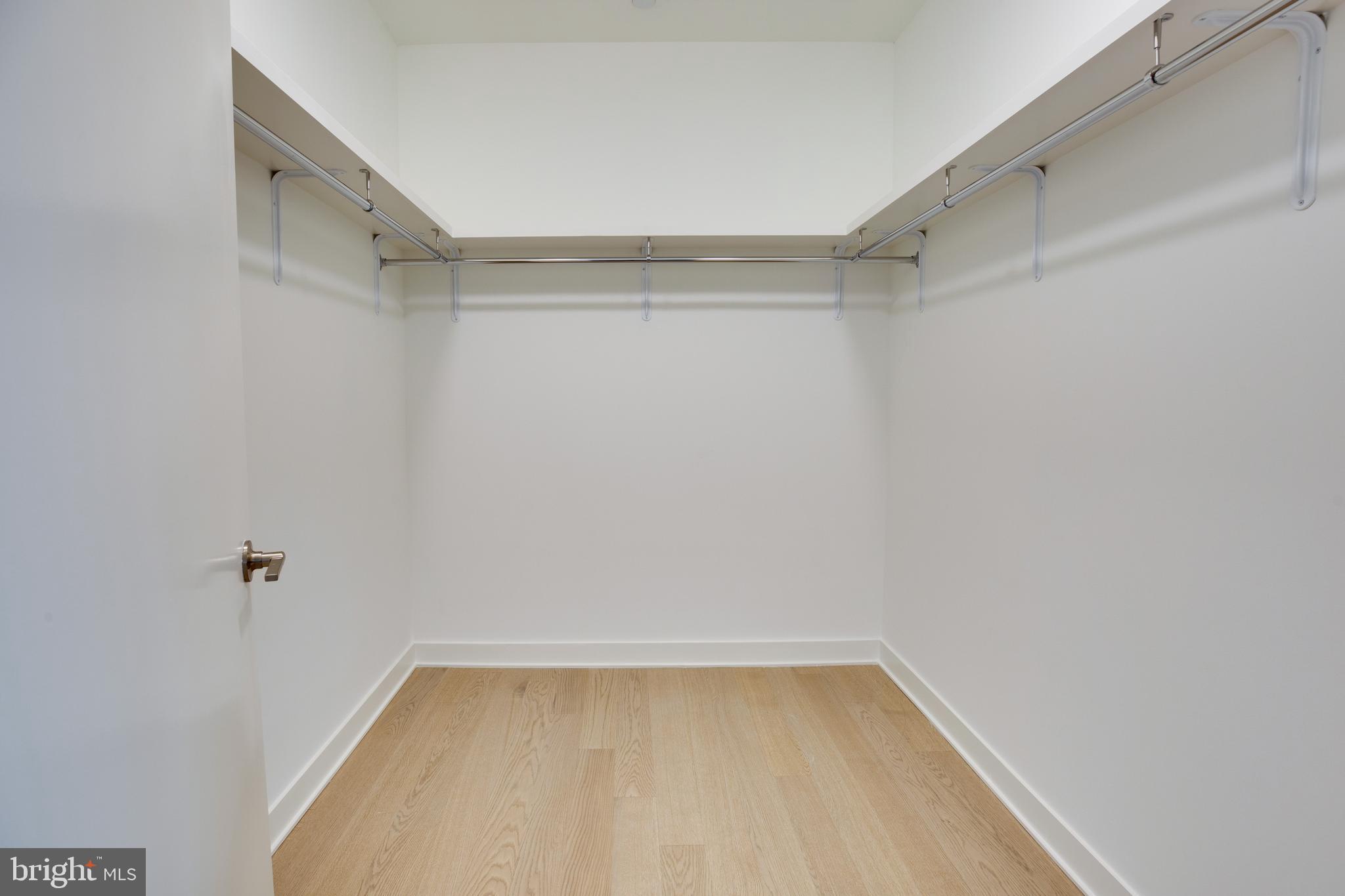 TYSONS CORNER - Residential