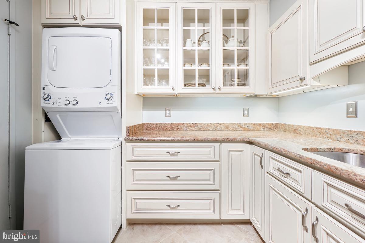 MONTEBELLO - Residential