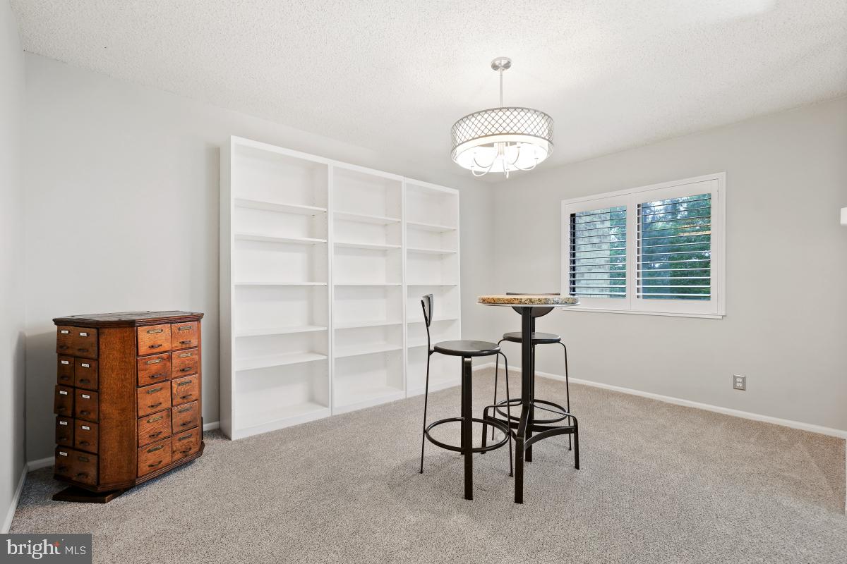 MONTEBELLO - Residential