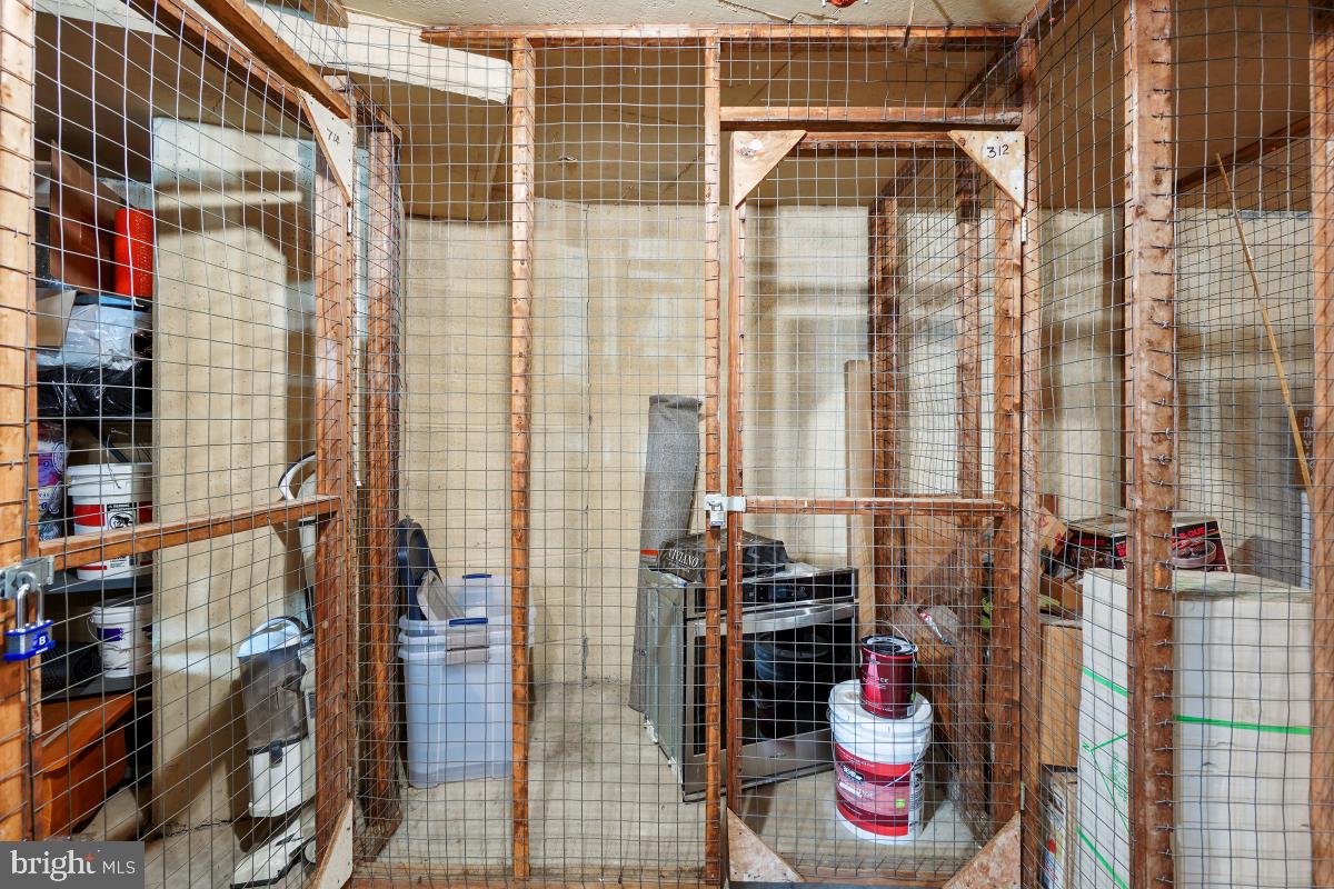 MONTEBELLO - Residential