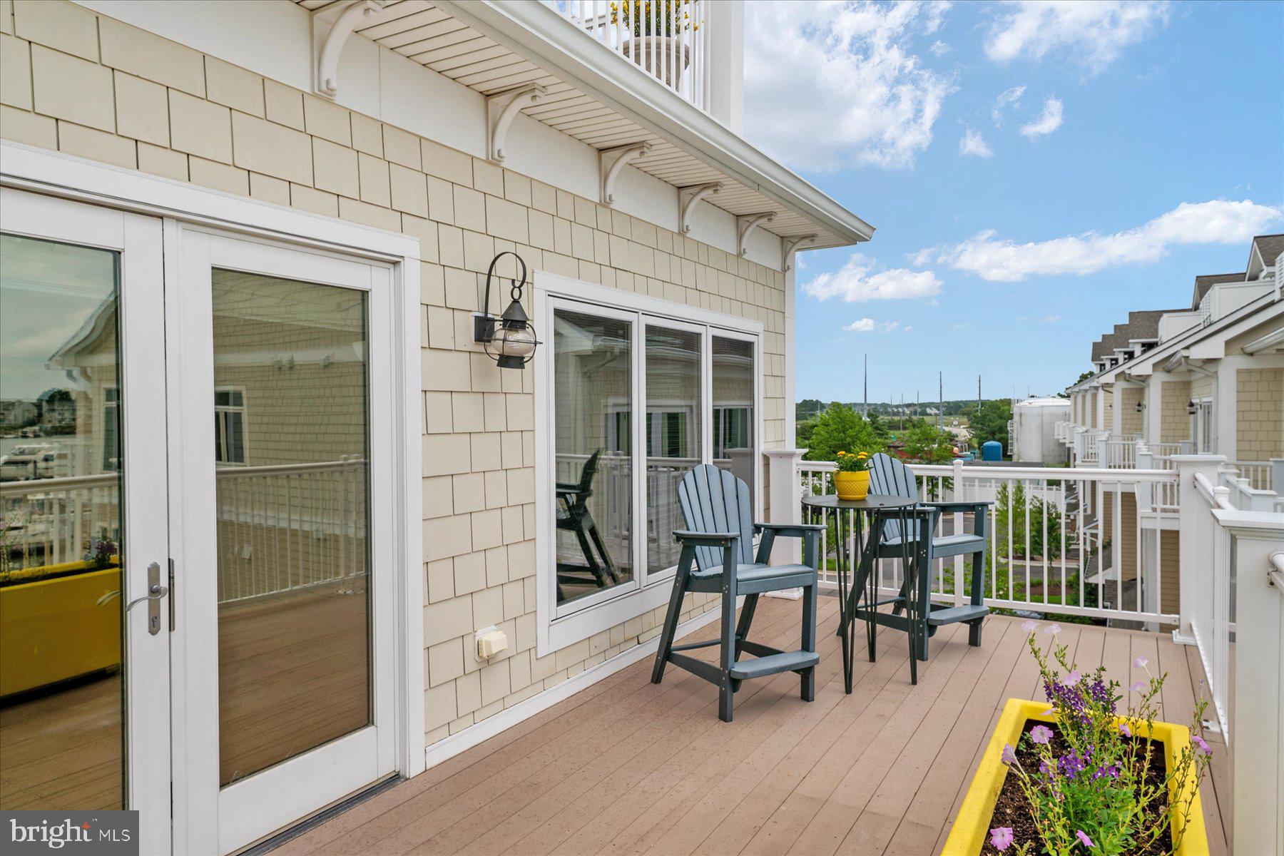 WELLS COVE MARINA & TOWNHOMES - Residential