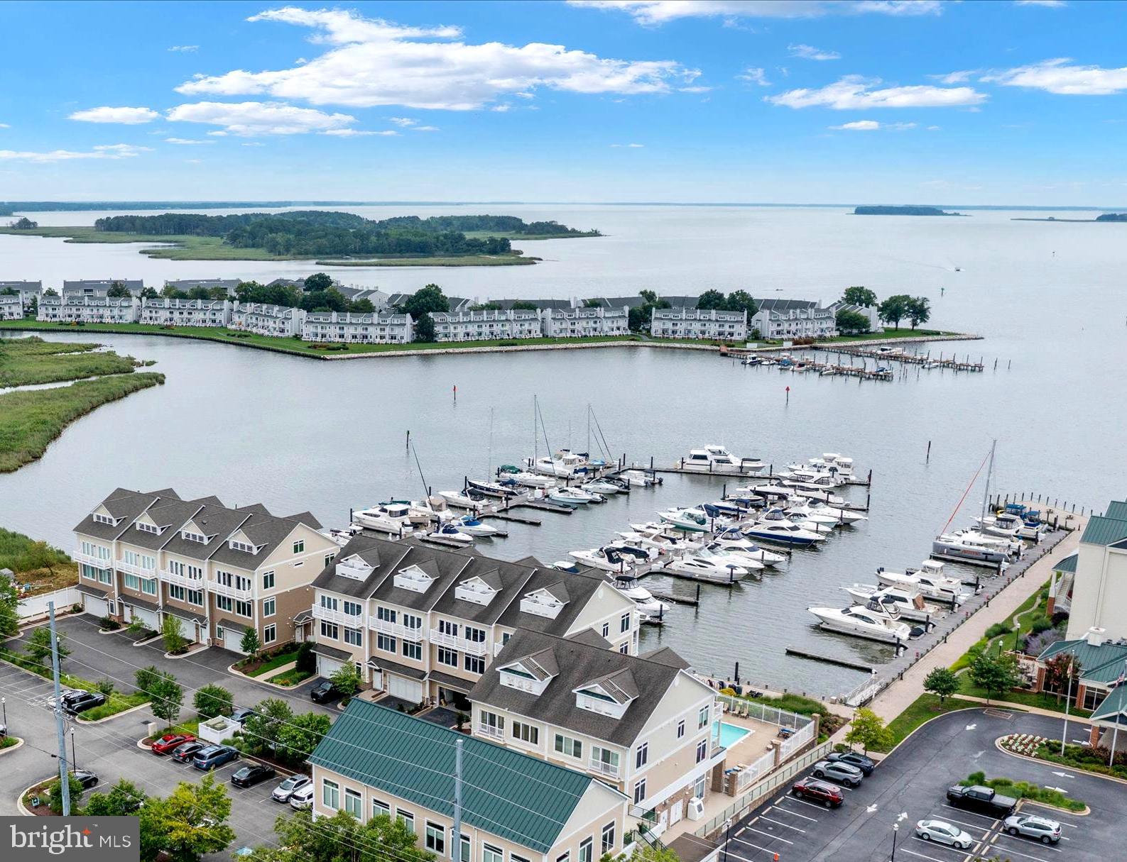 110 CHANNEL MARKER WAY 204