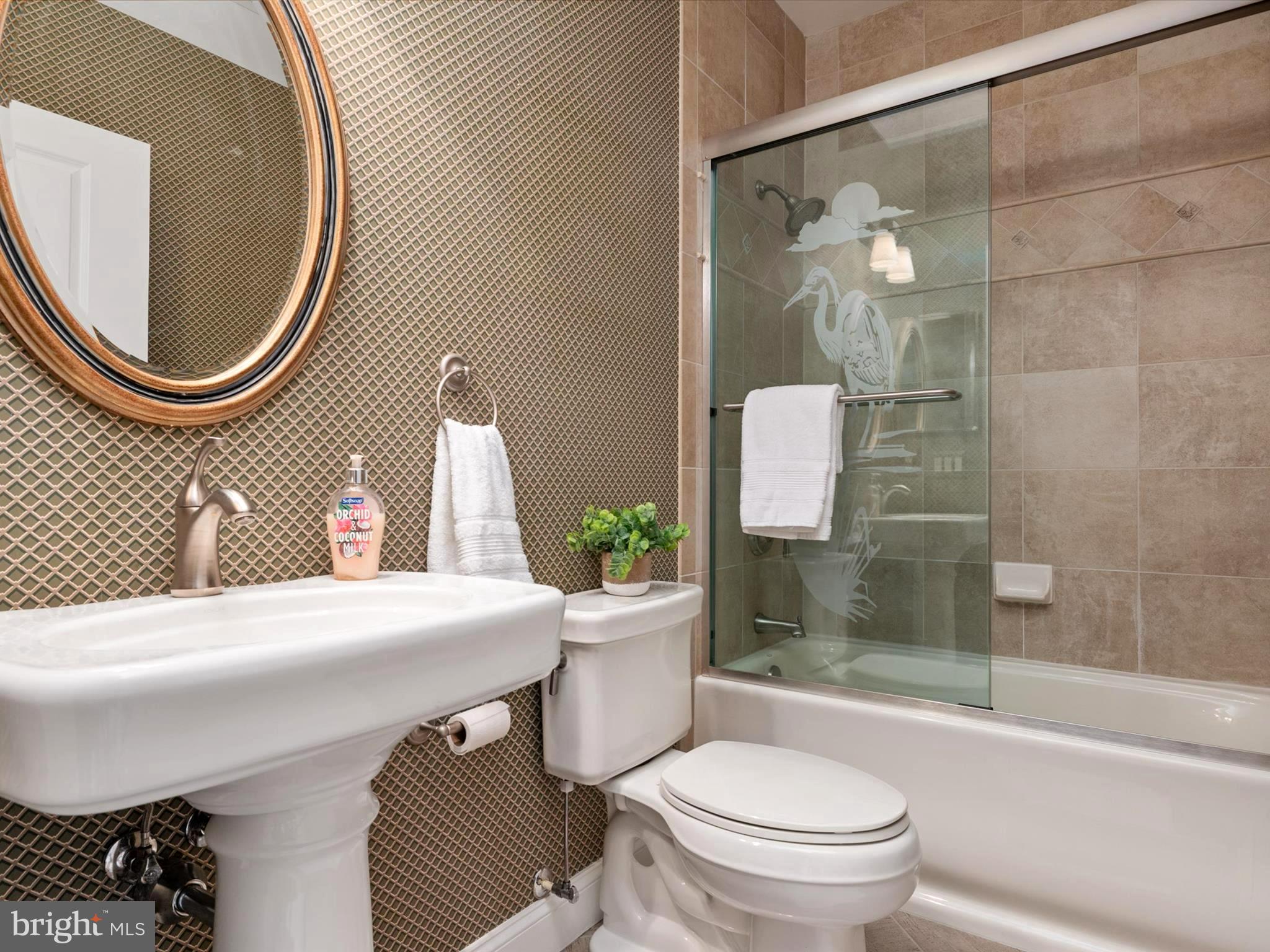 WELLS COVE MARINA & TOWNHOMES - Residential