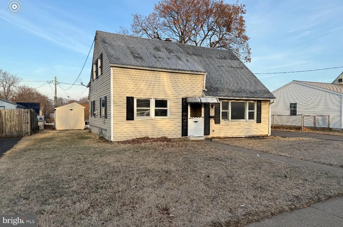 Temple, Pennsylvania 19560, United States, 4 Bedrooms Bedrooms, ,1 BathroomBathrooms,Residential,Pending,21082