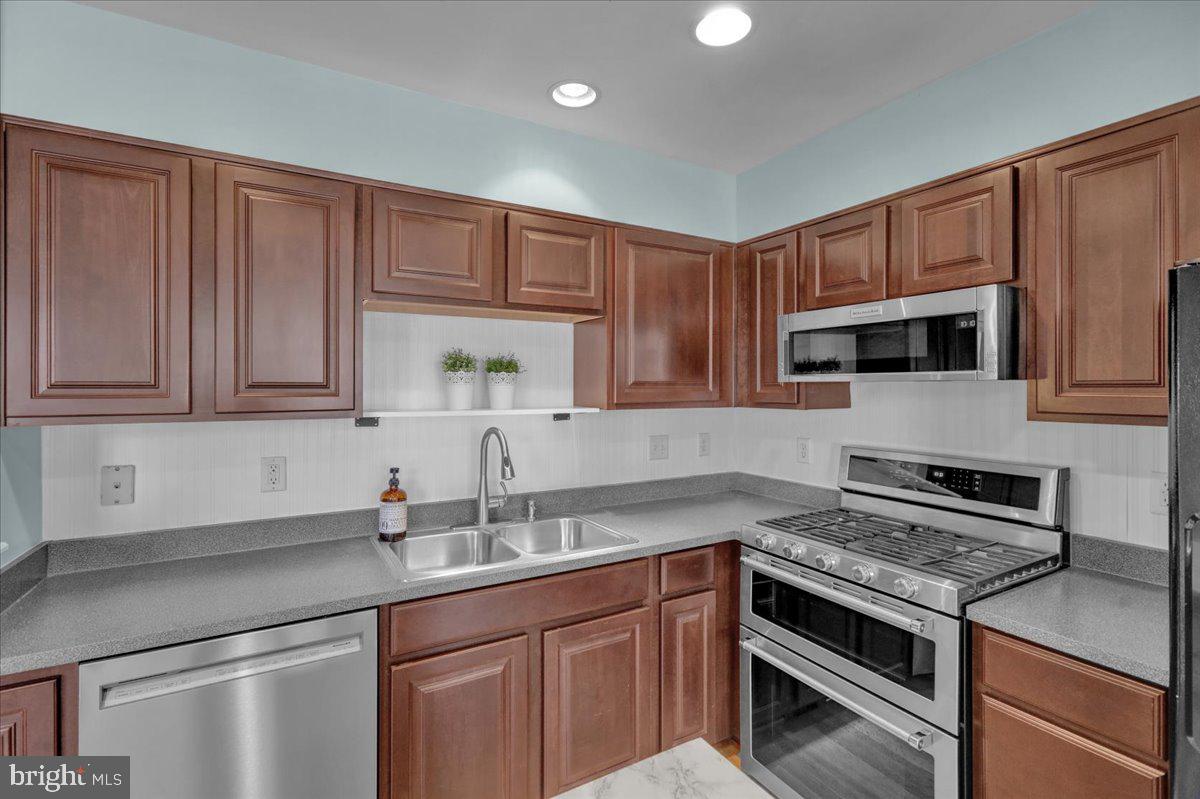 HILLS AT WOODGATE - Residential